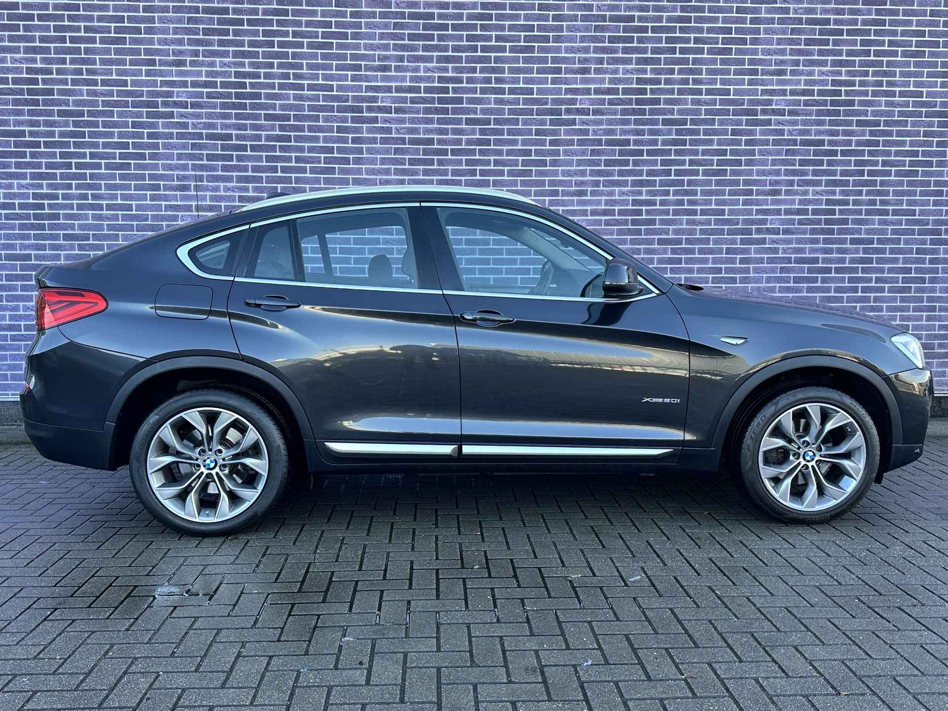 BMW X4 xDrive20i High Executive | Trekhaak | Navi | Leder | 19 Inch | Cruise Control | Climate Control | Stoelverwarming - 4/24