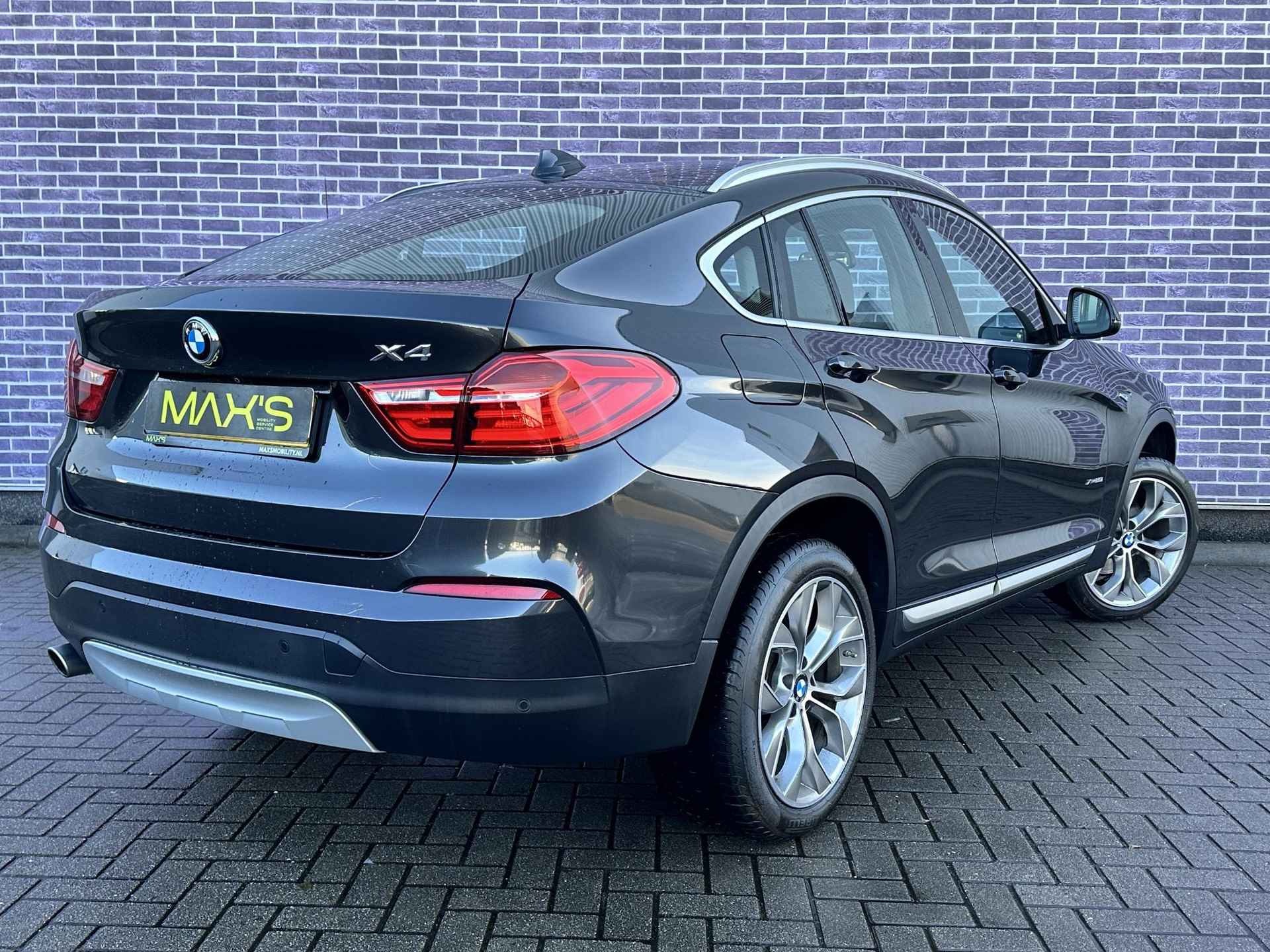 BMW X4 xDrive20i High Executive | Trekhaak | Navi | Leder | 19 Inch | Cruise Control | Climate Control | Stoelverwarming - 8/24