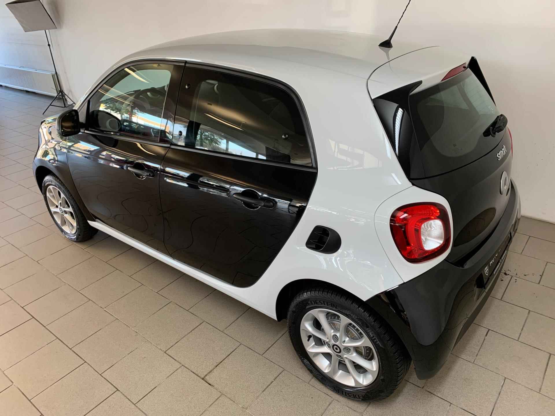 Smart Forfour 1.0 Business Solution AIRCO CLIMA CRUISE METALLIC LAK LAGE KM STAND NIEUWSTAAT - 5/30