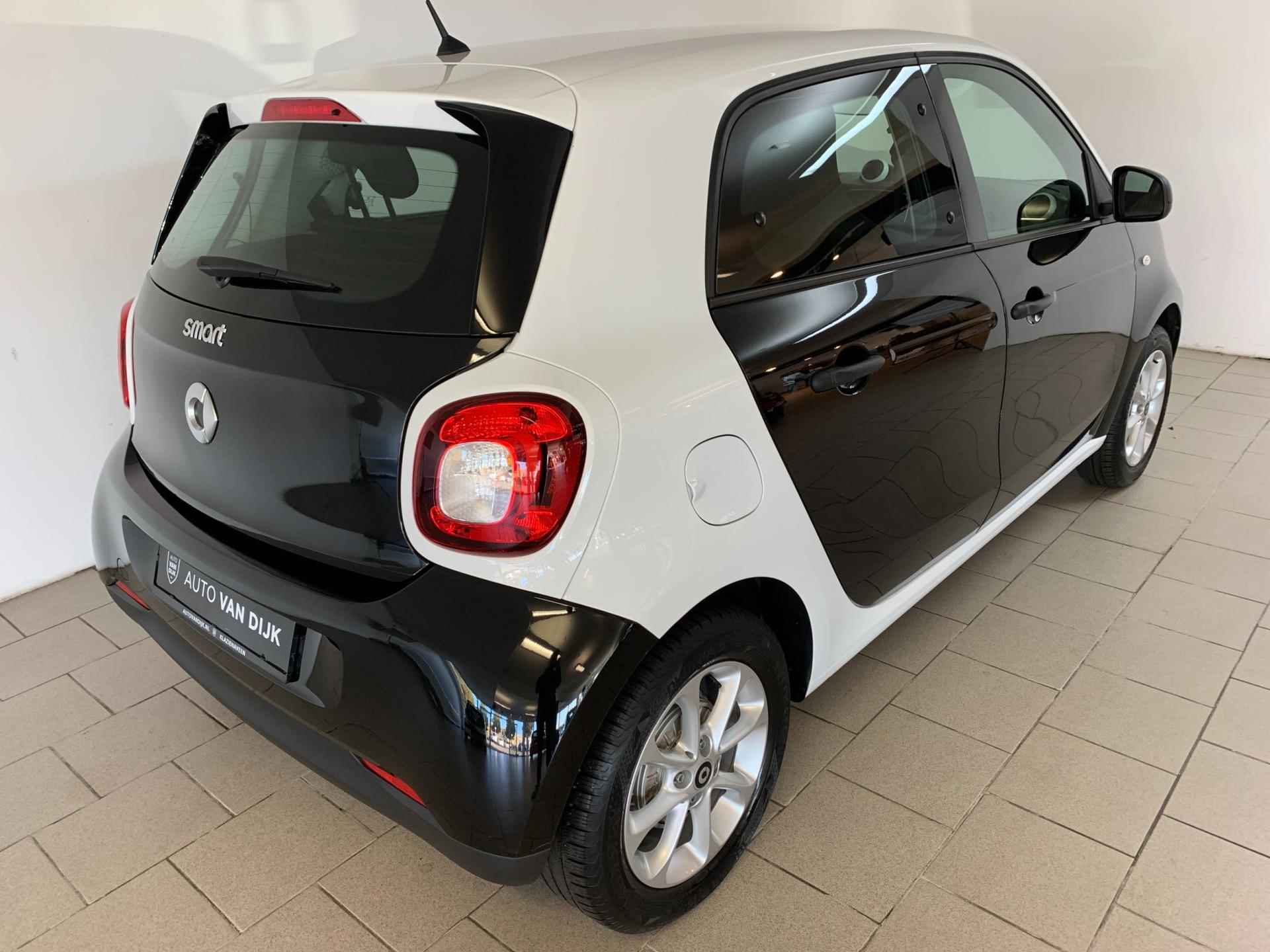 Smart Forfour 1.0 Business Solution AIRCO CLIMA CRUISE METALLIC LAK LAGE KM STAND NIEUWSTAAT - 6/30