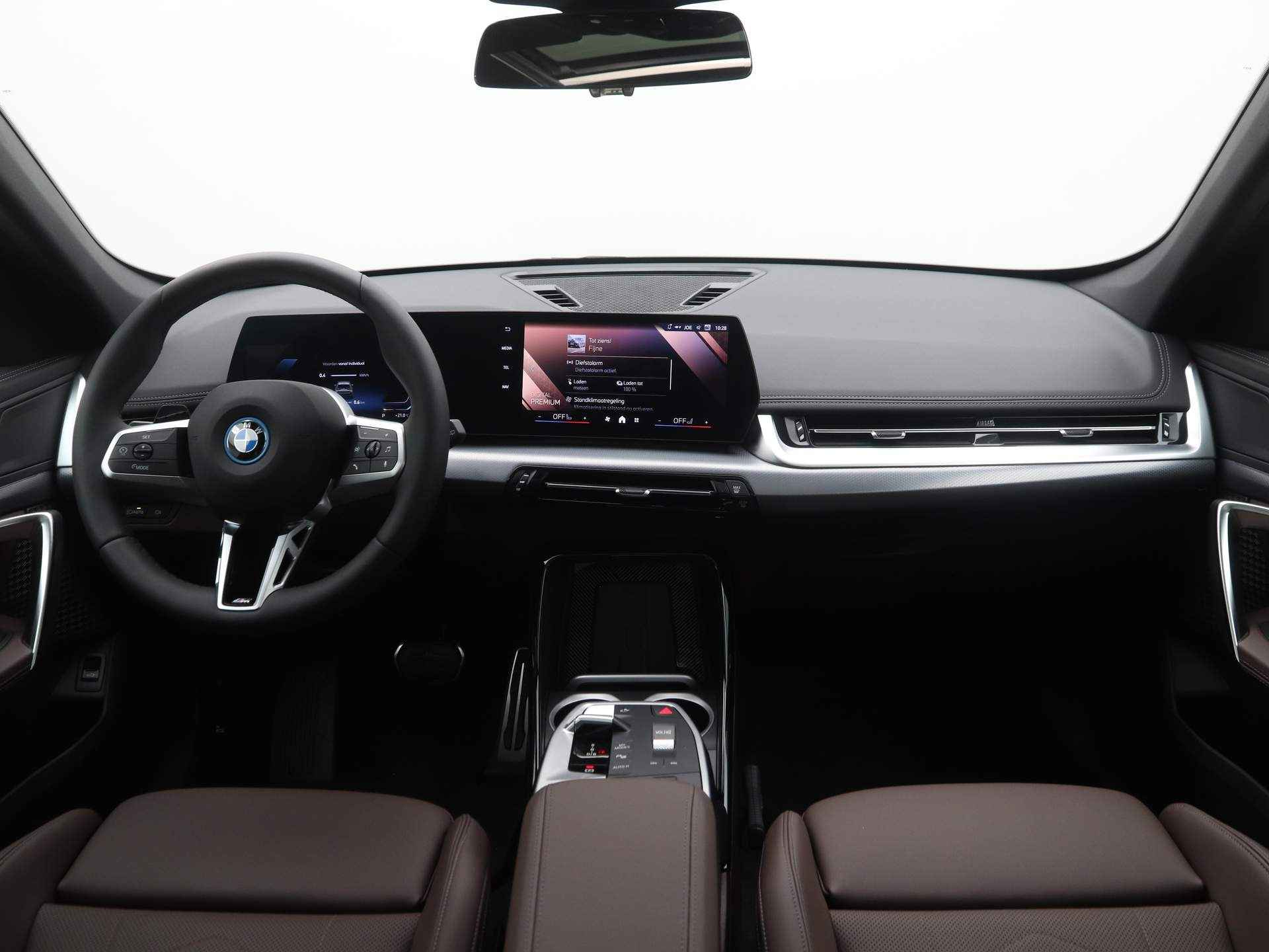 BMW iX1 xDrive30 67 kWh - 13/23