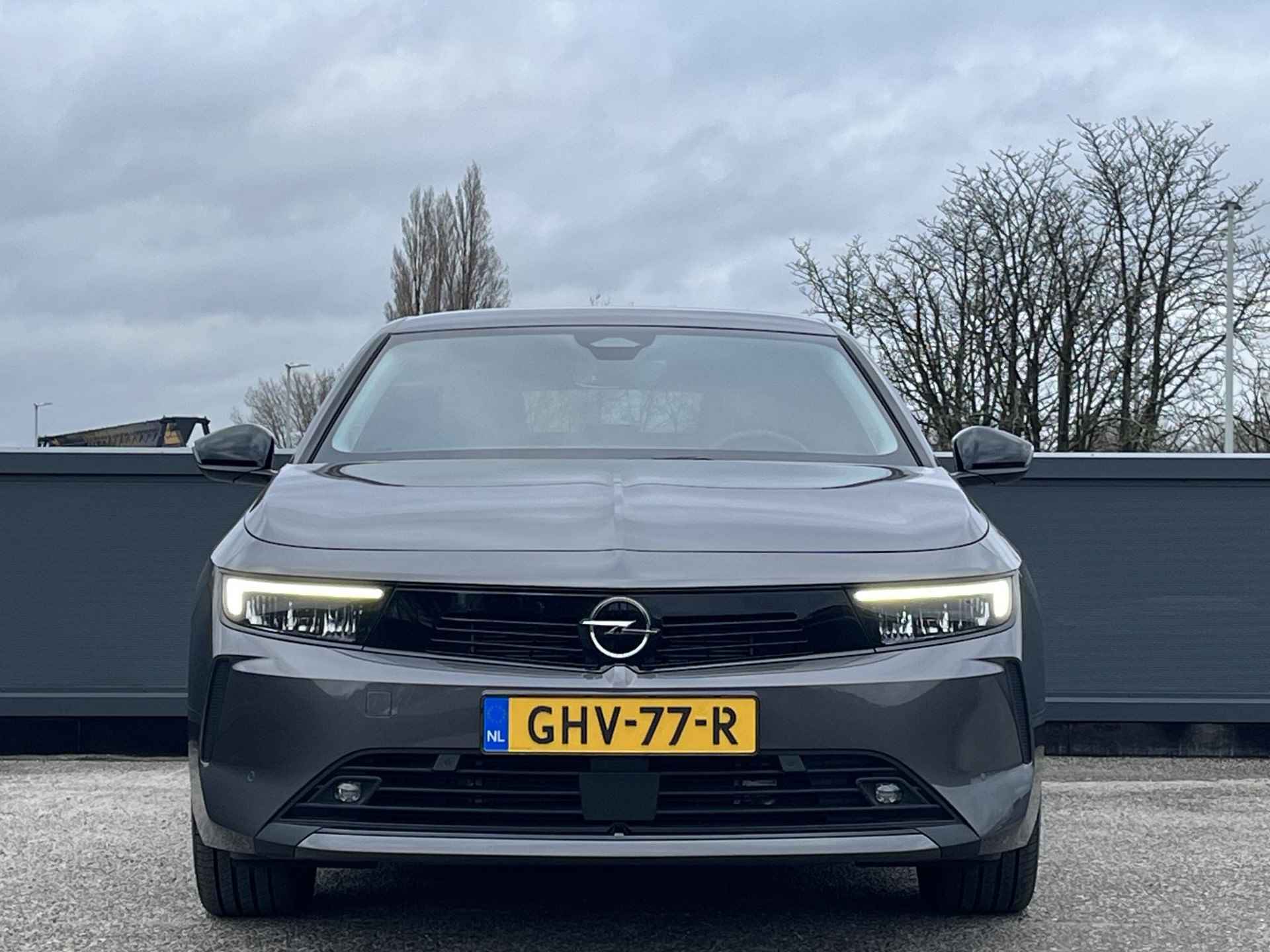 Opel Astra 1.6 Turbo 180pk HYbrid Business Edition | STOEL- EN STUURVERWARMING | 180° CAMERA | AGR-COMFORTSTOEL | NAVI PRO | PURE PANEL | ISOFIX | - 3/59