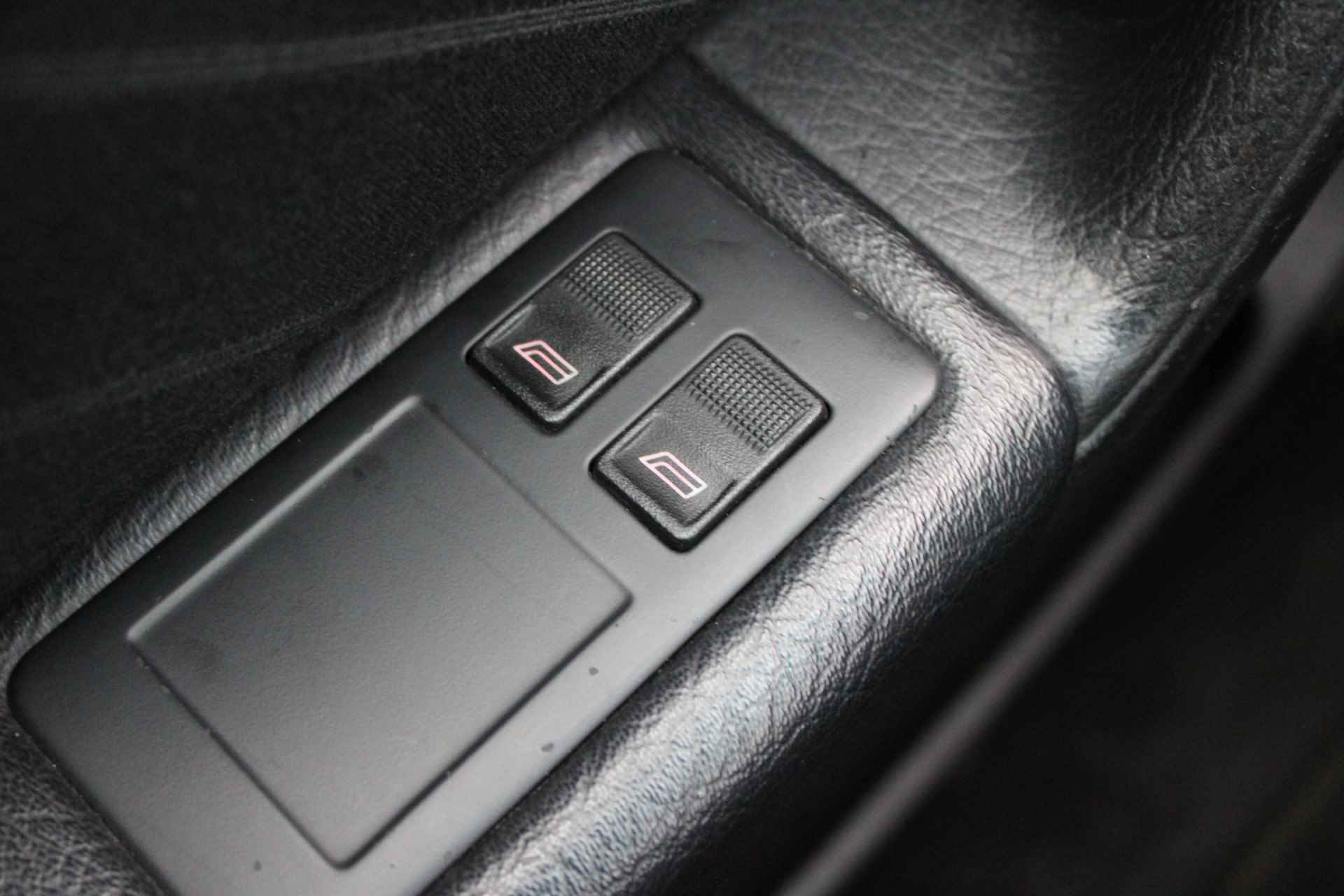 Audi A6 Limousine 2.6 V6 150PK Automaat (Youngtimer, ook in 2024!) | Volledige Onderhoudshistorie Aanwezig | - 15/64