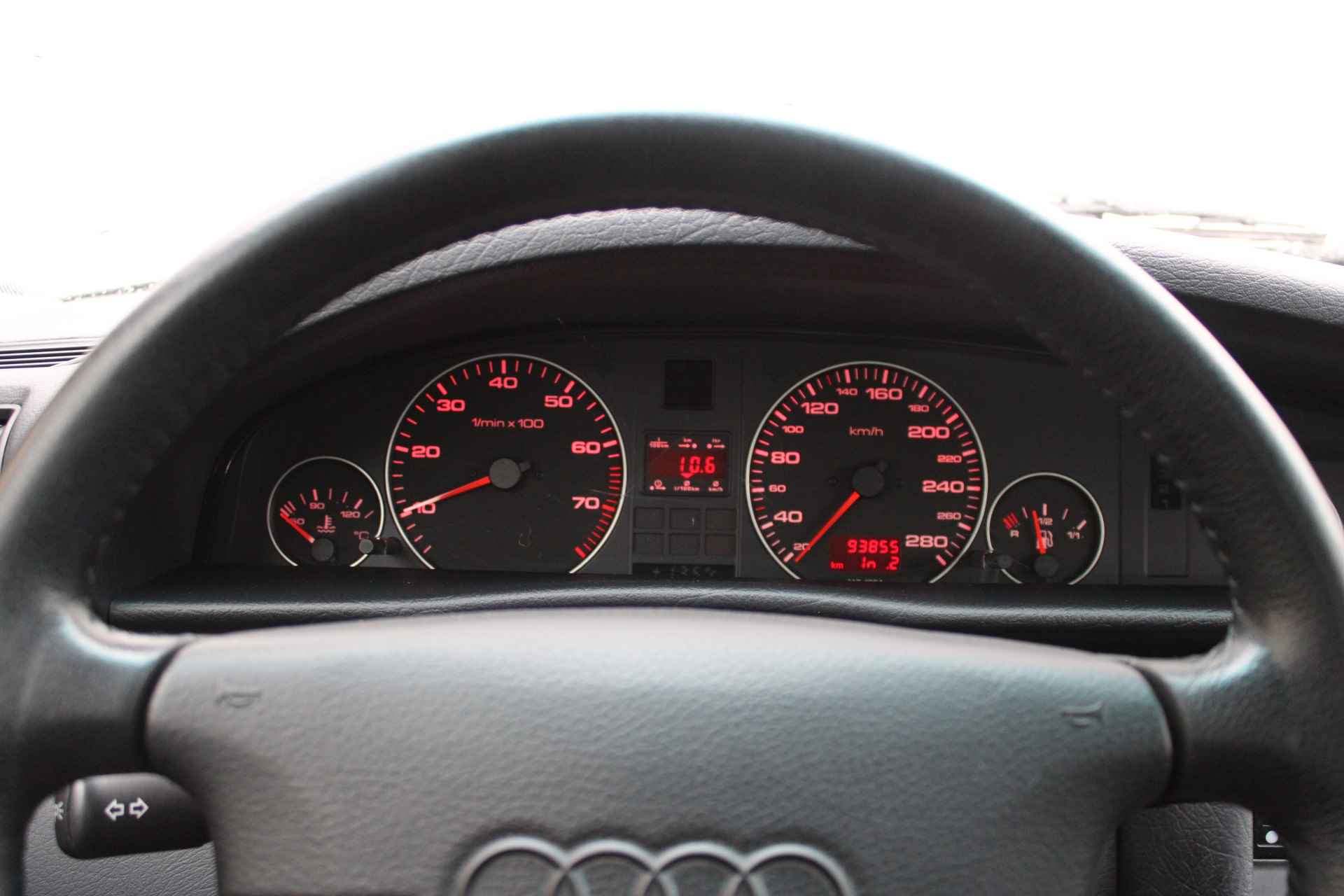 Audi A6 Limousine 2.6 V6 150PK Automaat (Youngtimer, ook in 2024!) | Volledige Onderhoudshistorie Aanwezig | - 21/64