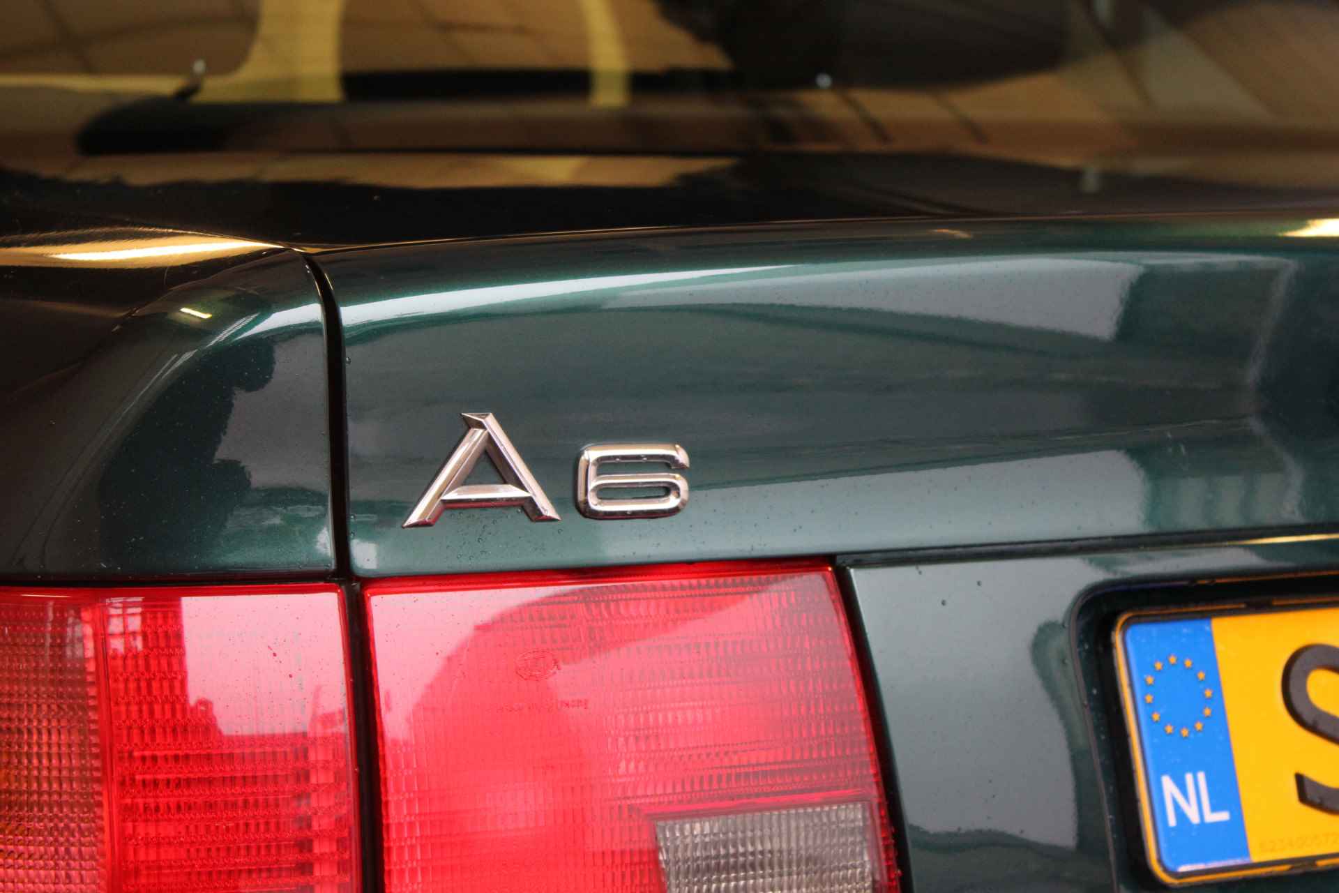 Audi A6 Limousine 2.6 V6 150PK Automaat (Youngtimer, ook in 2024!) | Volledige Onderhoudshistorie Aanwezig | - 42/64
