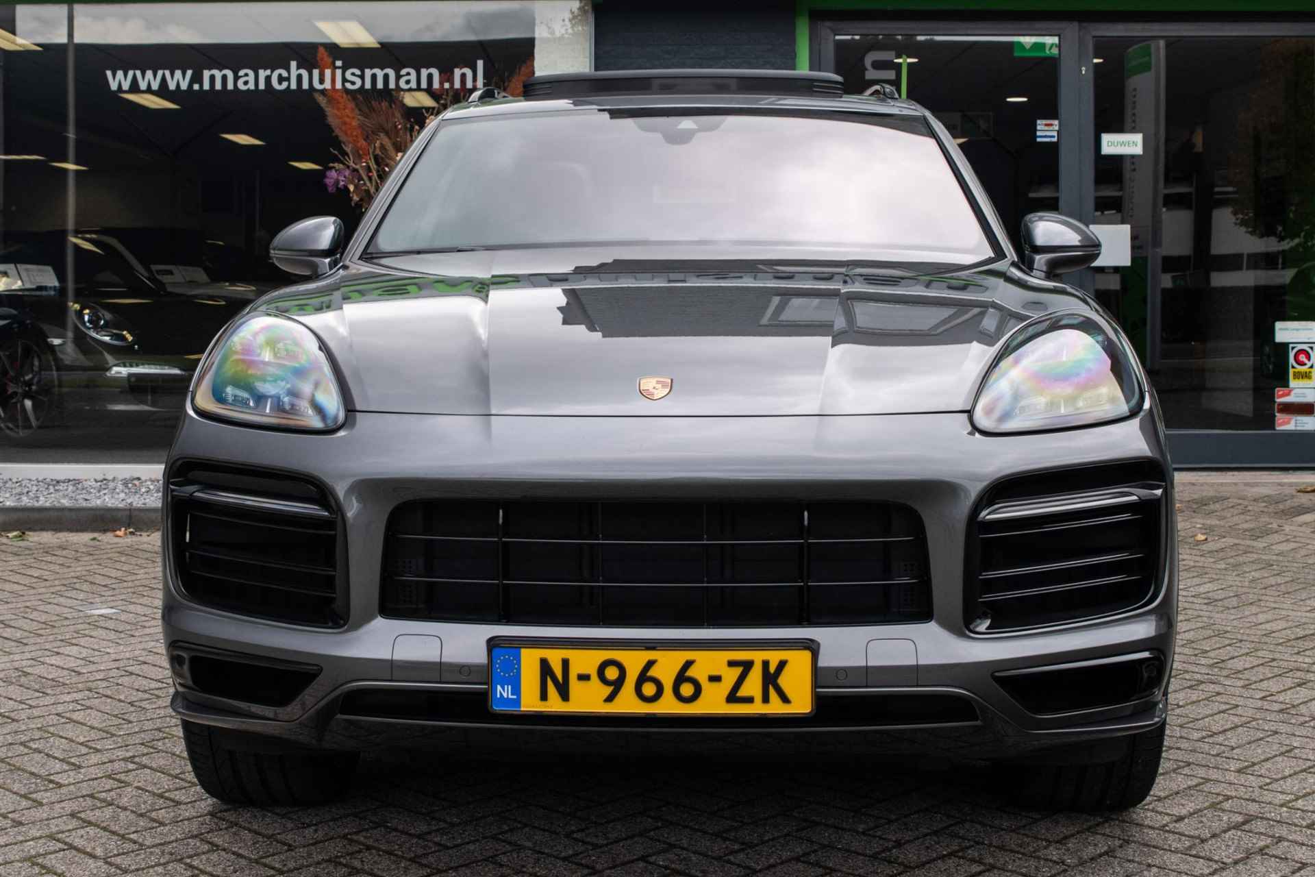 Porsche Cayenne 3.0 E-Hybrid / PANODAK / AKRAPOVIC / SP. DESIGN / SP. CHRONO - 4/61