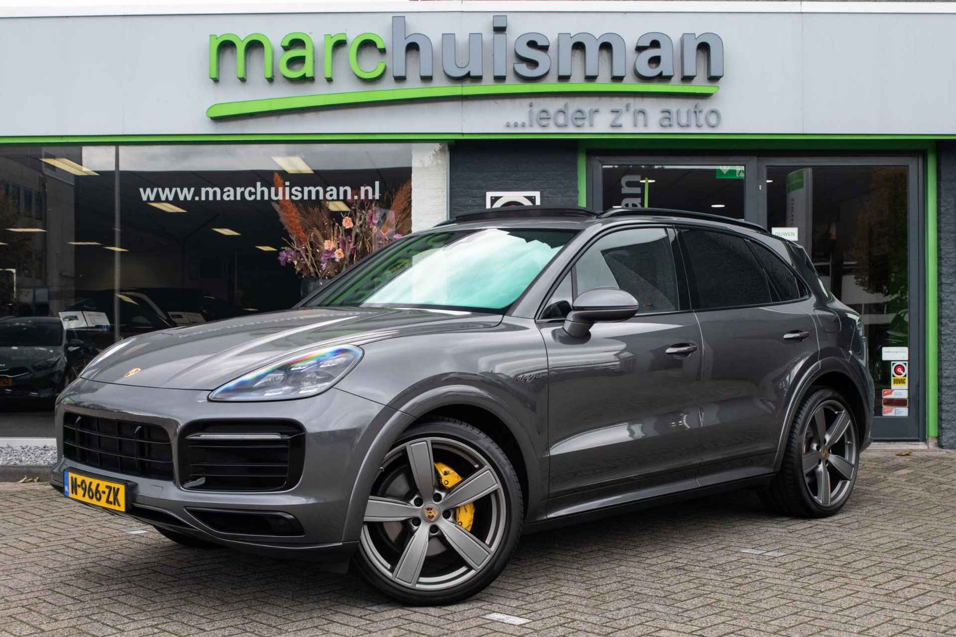 Porsche Cayenne 3.0 E-Hybrid / PANODAK / AKRAPOVIC / SP. DESIGN / SP. CHRONO - 8/61