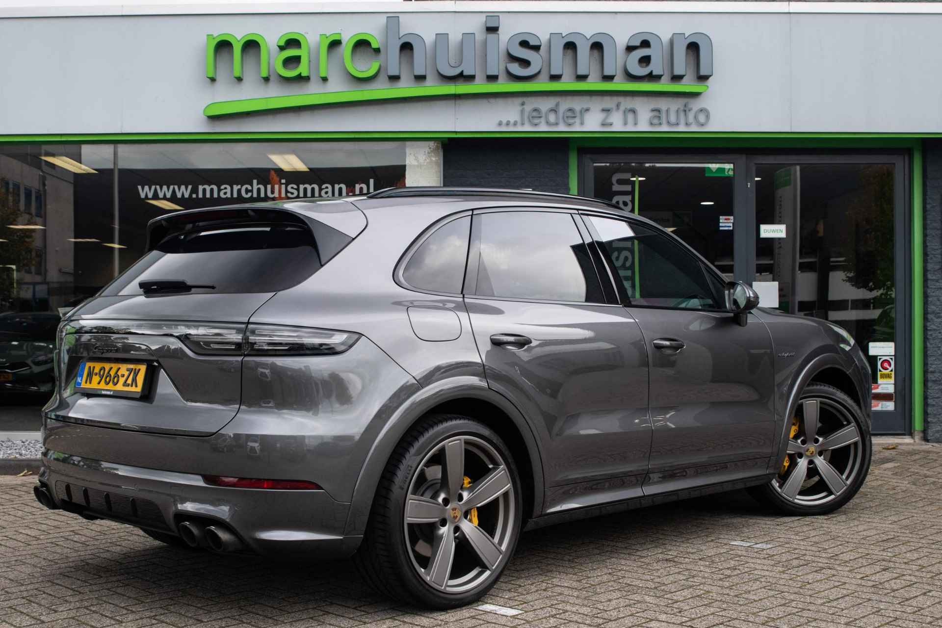 Porsche Cayenne 3.0 E-Hybrid / PANODAK / AKRAPOVIC / SP. DESIGN / SP. CHRONO - 16/61