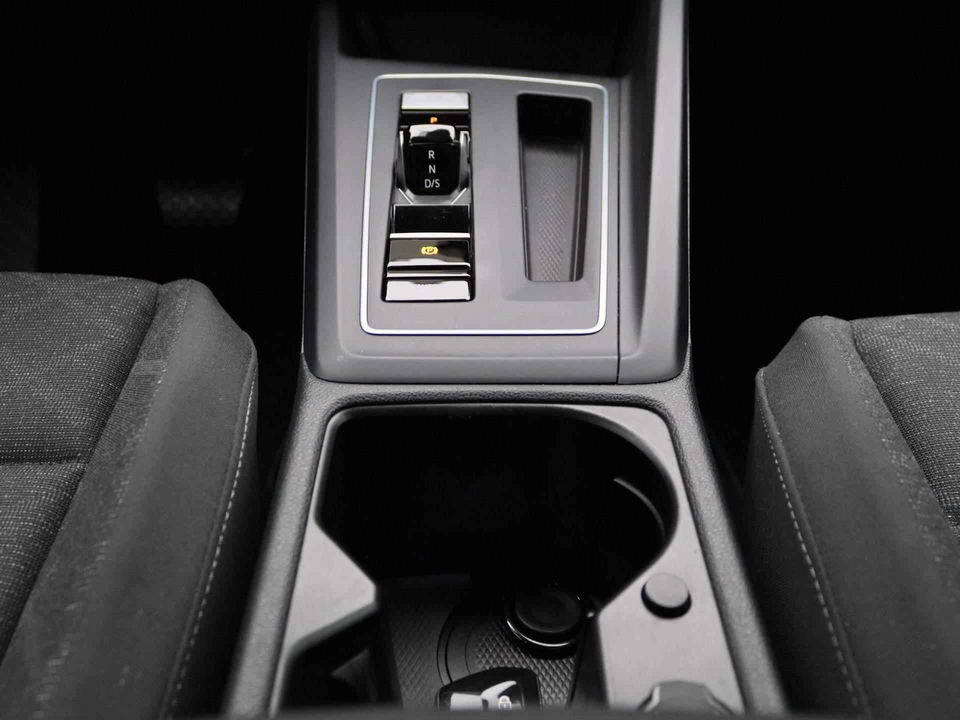 Volkswagen Golf 1.0 eTSI Life  | Automaat | Led | Navigatie | Parkeersensoren Voor/achter | 16 Inch Velgen | Airco | Cruise Control | - 10/37