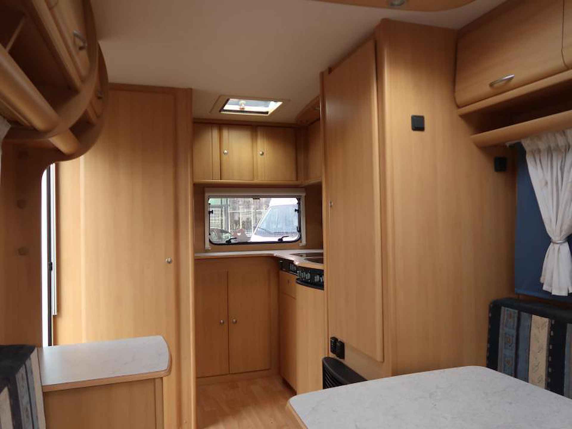 Dethleffs Camper 395 HK MET LUIFEL EN VOORTENT - 11/20