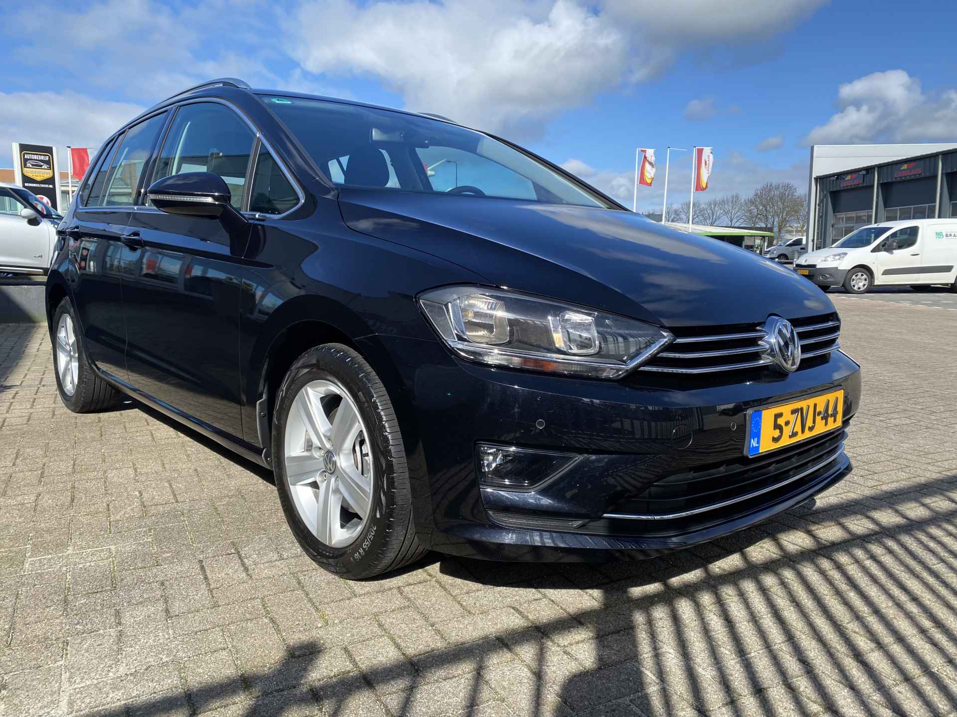 Volkswagen Golf Sportsvan 1.4 TSI 150 PK "Highline" Navigatie, Climate contr, PDC V+A, Luxe intr.. - 10/27