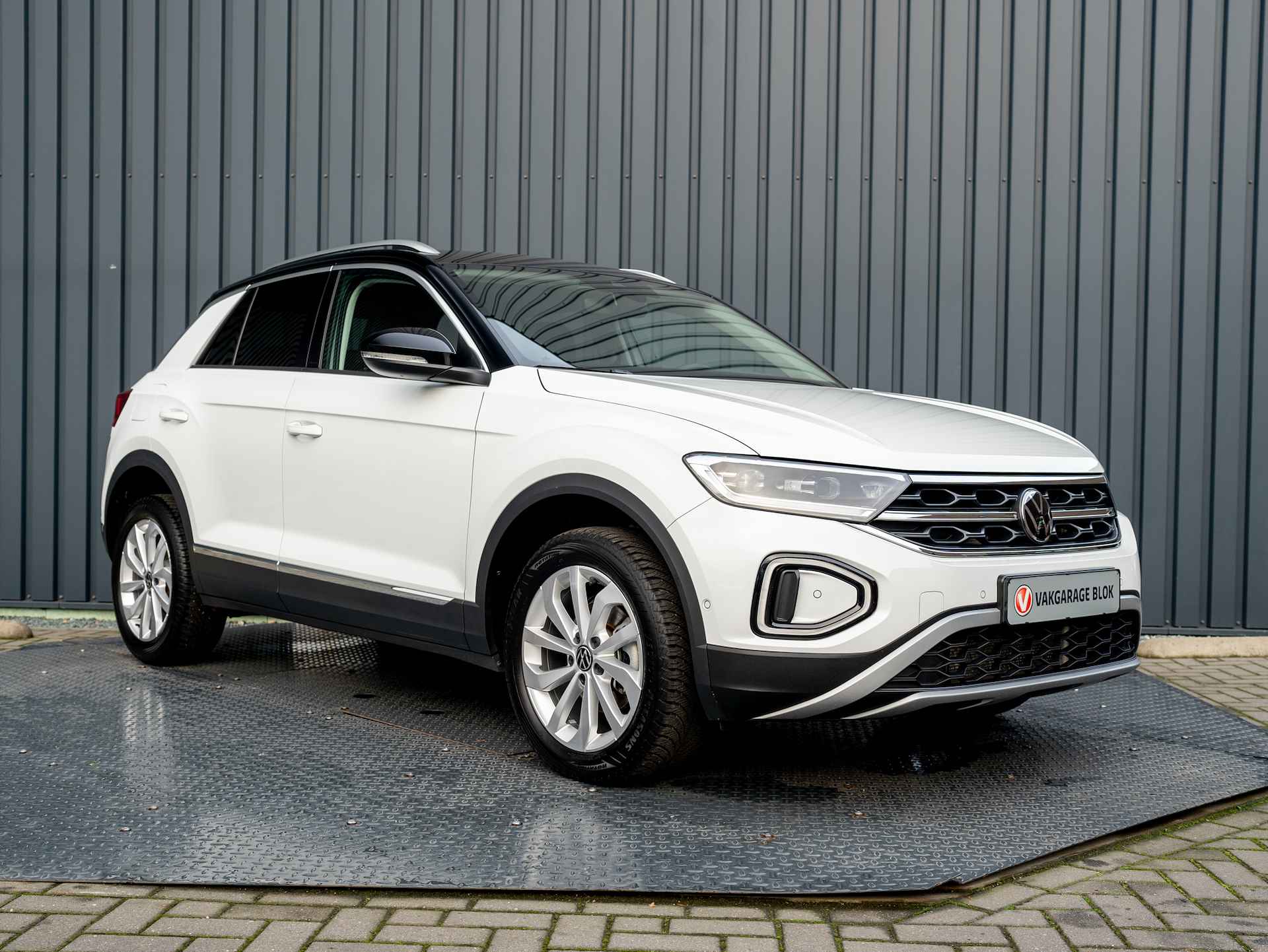 Volkswagen T-Roc 1.5 TSI 150Pk Style | IQ Light | Trekhaak afnb. | Stoel & Stuur verw. | Prijs Rijklaar!! - 46/47