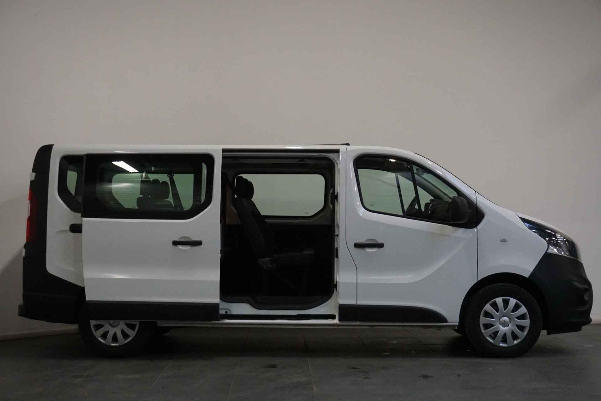 Opel Vivaro Combi 1.6 CDTI L2H1 8-Persoons PERSONENBUS Incl. BTW/Bpm Airco|Bluetooth|Lang| - 18/22