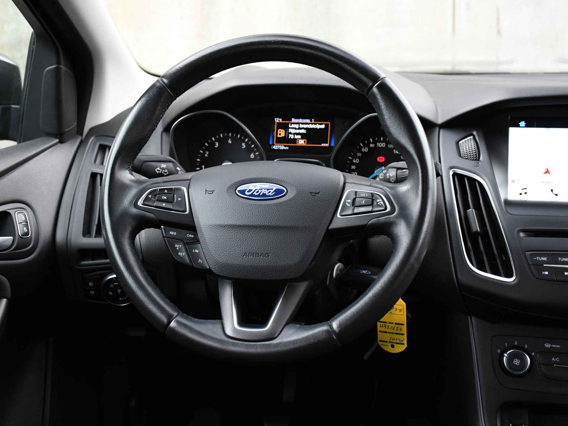 Ford Focus Wagon Lease Edition 1.0 100pk PDC ACHTER | NAVI | CRUISE.C | APPLE-CARPLAY | QUICK CLEAR | 16''LM - 12/30