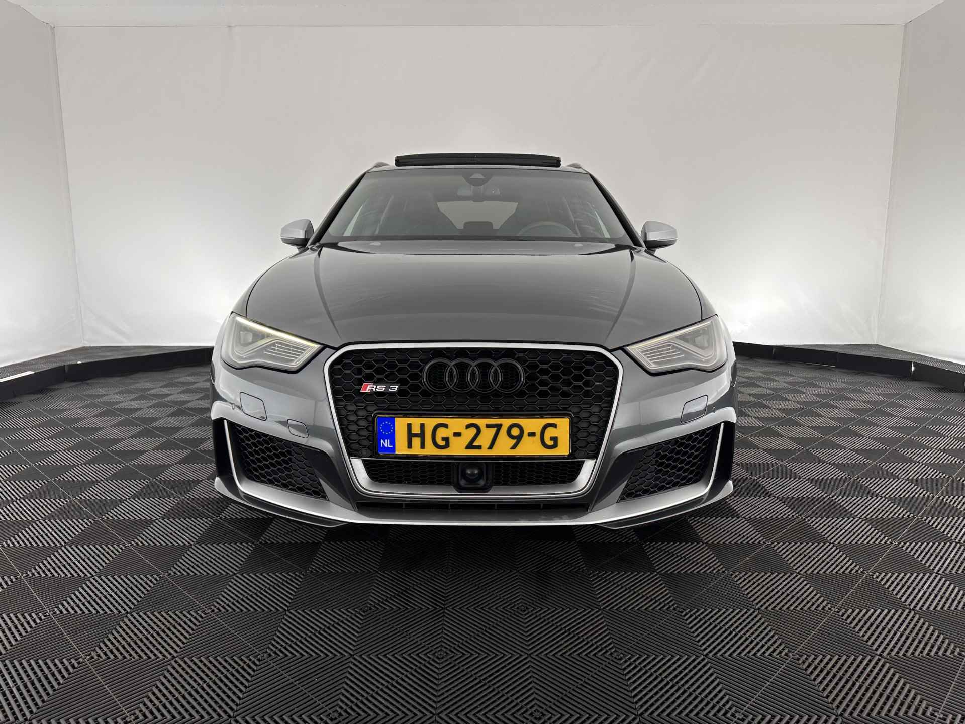 Audi RS3 Sportback 2.5 TFSI Quattro S-Line-Sportpack Aut. *PANO | MILLITEK-EXHAUST | RS-SPORT-SEATS | SHIFT-PADDLES | NAPPA-FULL-LEATHER | BANG/OLUFSEN-AUDIO | ADAPTIVE-CRUISE | DAB+ | FULL-LED | CAMERA | NAVI-FULLMAP | 19''ALU* - 2/36