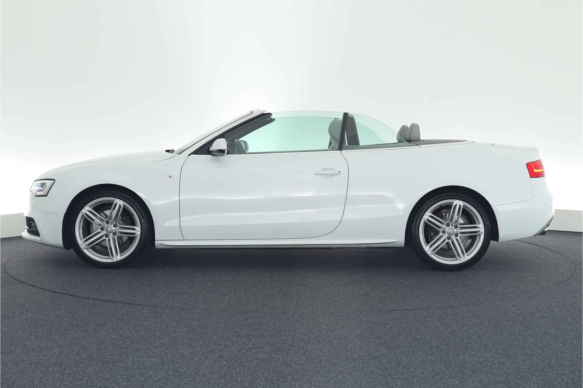 Audi A5 Cabriolet 1.8 TFSI 170pk Aut. S-Line Nekverwarming Keyless Xenon B&O Navigatie Stoelventilatie - 2/44