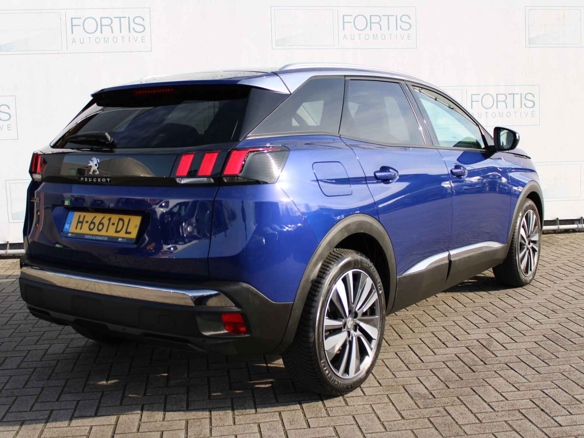 Peugeot 3008 1.2 PureTech Blue Lease Premium NL AUTO | CAMERA | CARPLAY | - 3/41