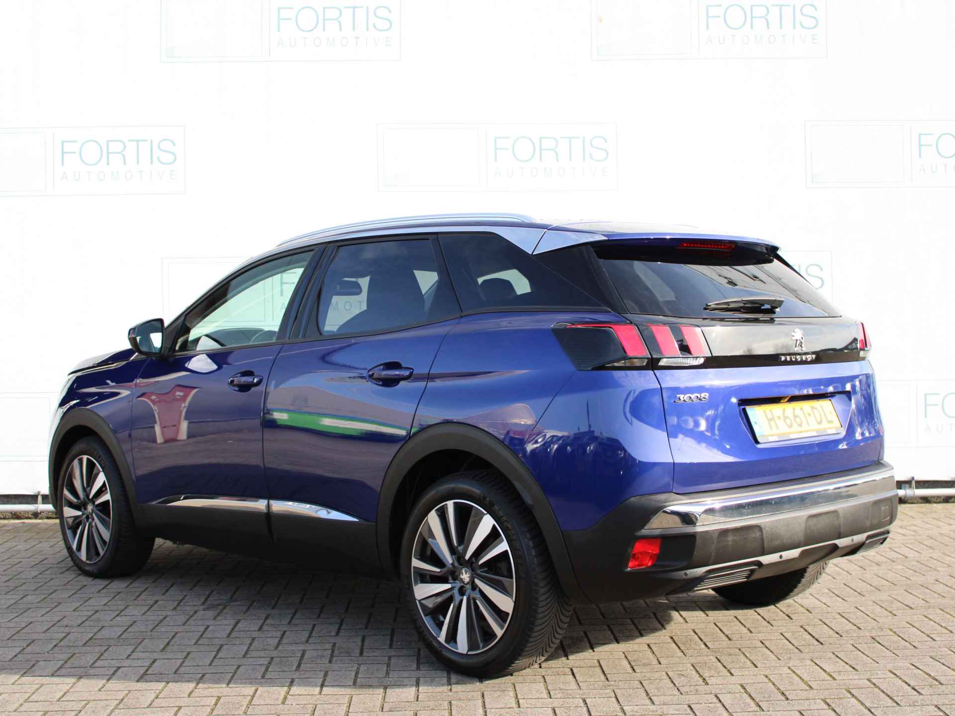 Peugeot 3008 1.2 PureTech Blue Lease Premium NL AUTO | CAMERA | CARPLAY | - 4/41