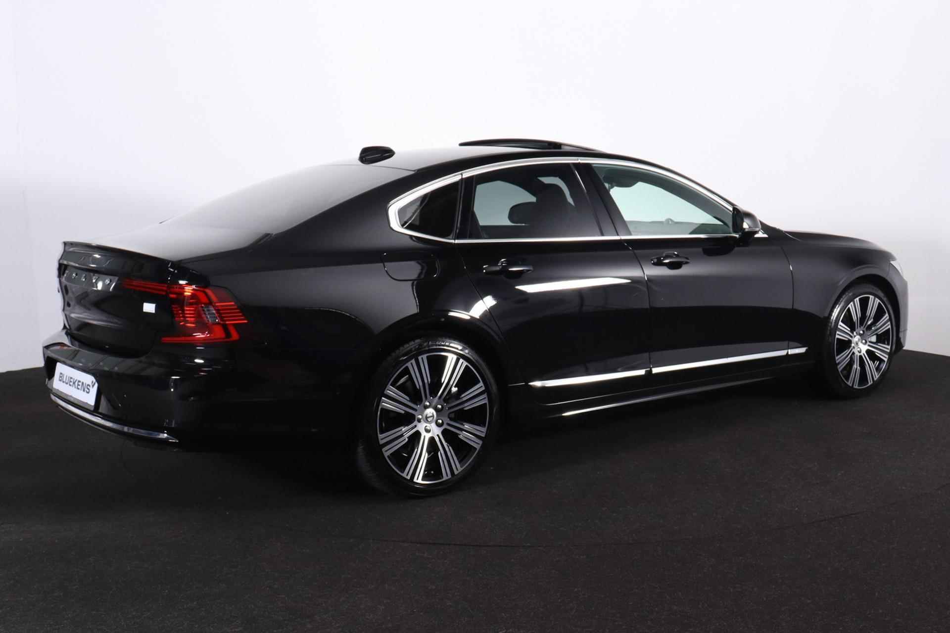 Volvo S90 T8 AWD Ultimate Bright - LONG RANGE - Luchtvering - Schuif/kanteldak - IntelliSafe Assist & Surround - 360° Camera - Bowers & Wilkins audio - Verwarmde voorstoelen, stuur & achterbank - Parkeersensoren voor & achter - Elektr. bedienb. voorstoelen met geheugen - Extra getint glas - Elektr. inklapbare trekhaak - 20' LMV - 5/27