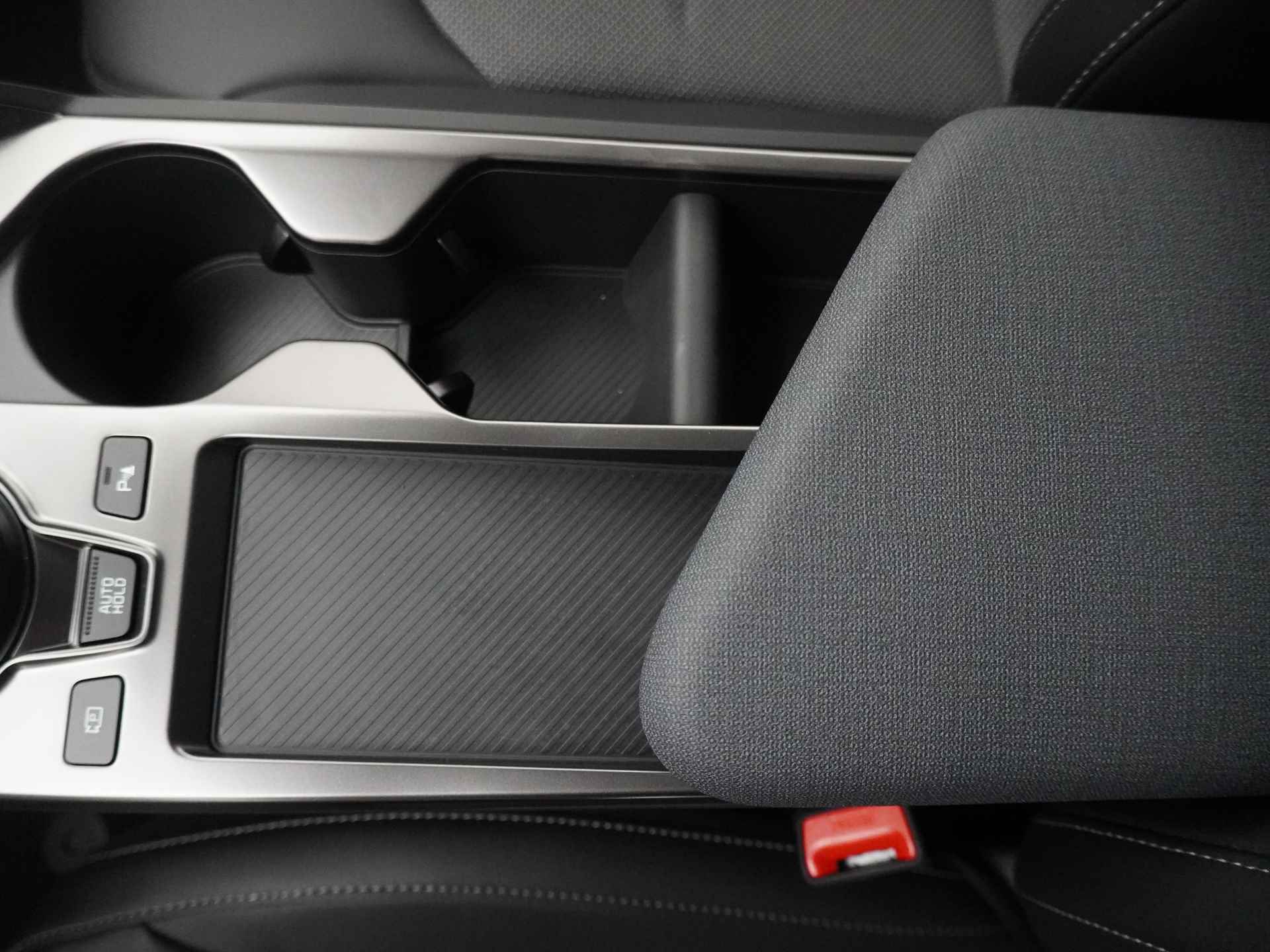 Kia Ev6 Light Edition 58 kWh - Achteruitrijcamera - Apple CarPlay/Android Auto - Cruise Control Adaptief - Led Koplampen - Batterijverwarming - Fabrieksgarantie tot 2031 - 33/47