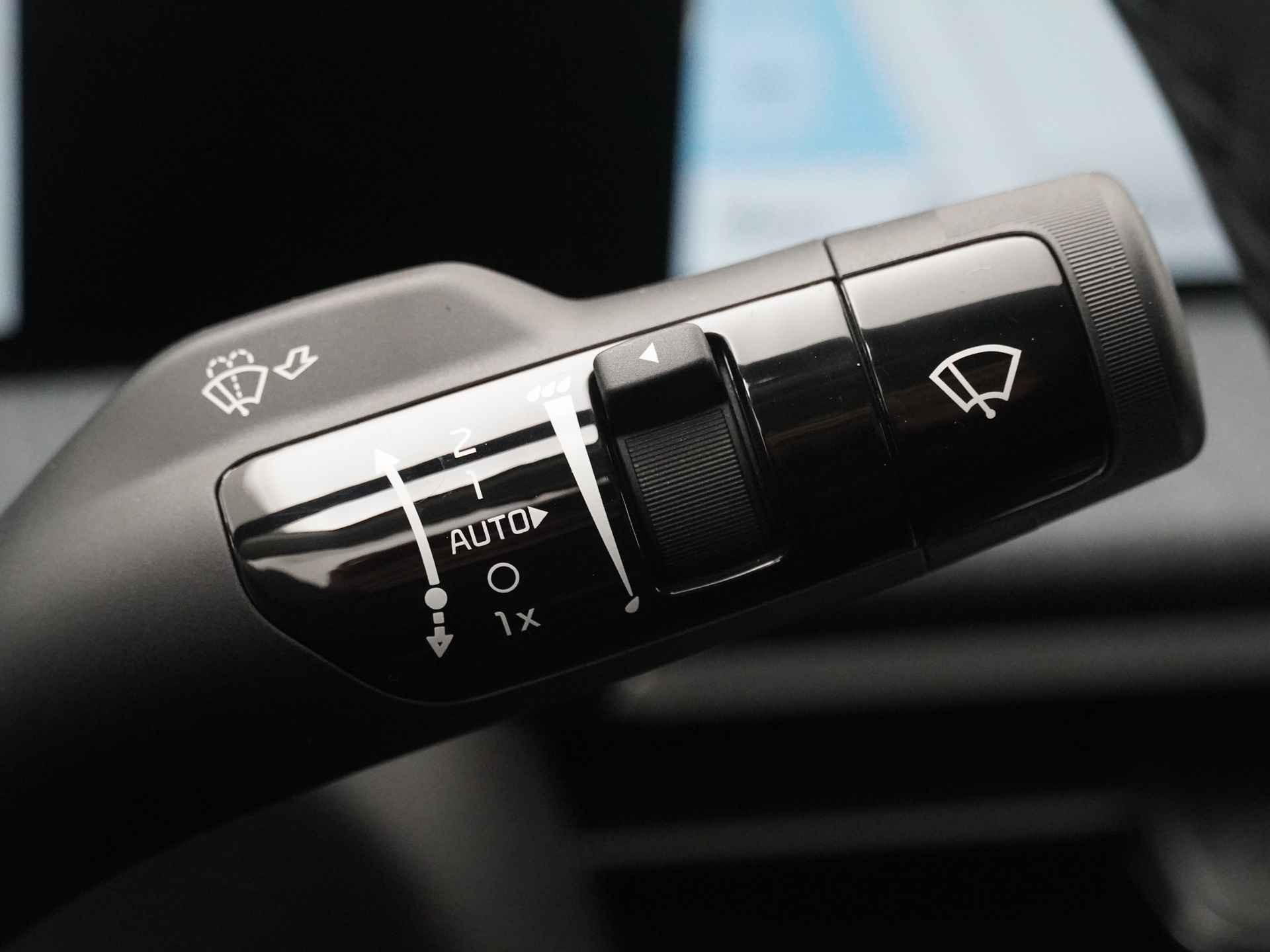 Kia Ev6 Light Edition 58 kWh - Achteruitrijcamera - Apple CarPlay/Android Auto - Cruise Control Adaptief - Led Koplampen - Batterijverwarming - Fabrieksgarantie tot 2031 - 28/47