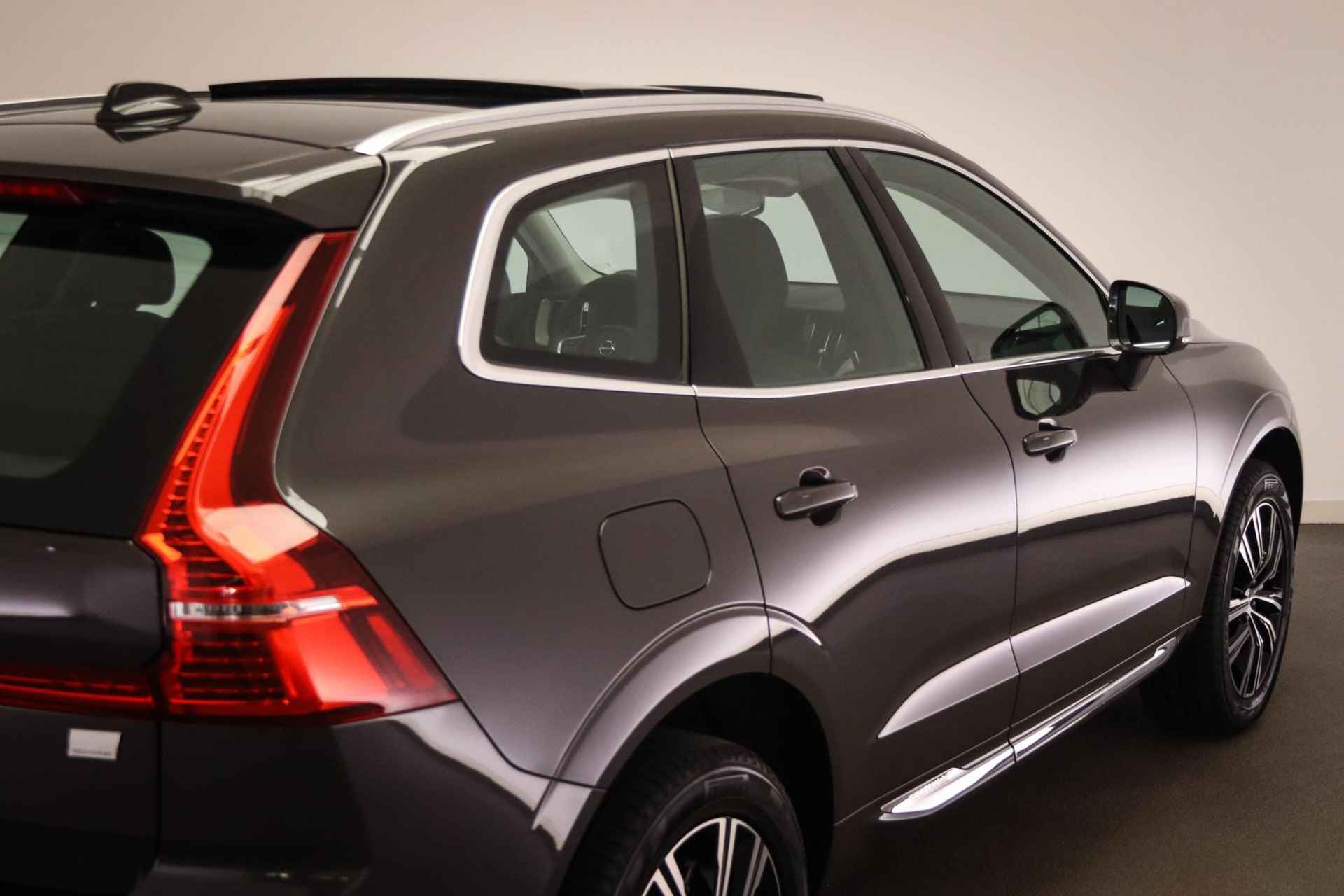 Volvo XC60 2.0 Recharge T8 AWD Inscription Exclusive | LIGHTNING PACK | LUCHTVERING |  PANORAMADAK - 26/61