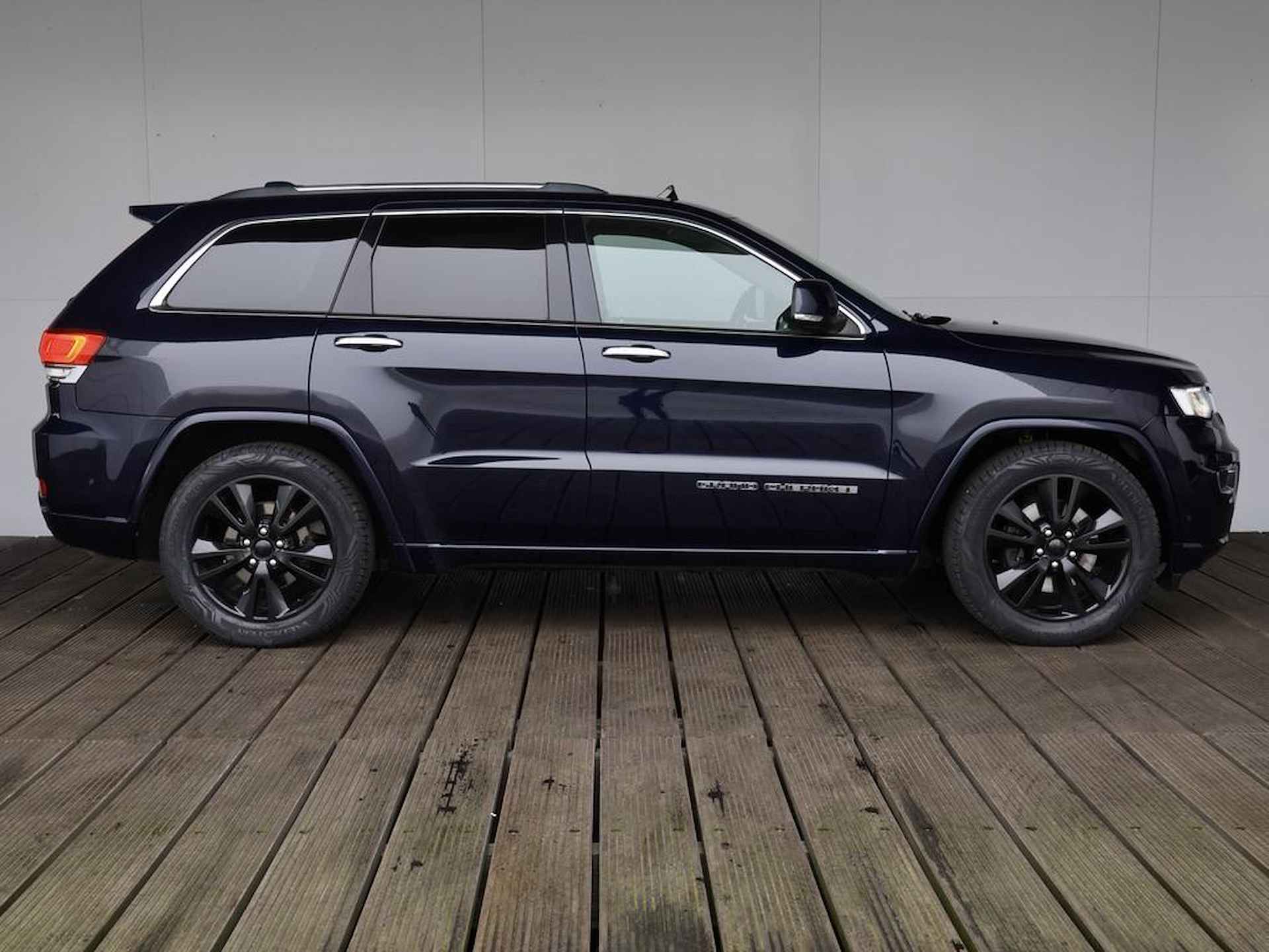 Jeep Grand Cherokee 3.0 CRD Summit | Pano-dak | Navi | Luchtvering | - 30/32