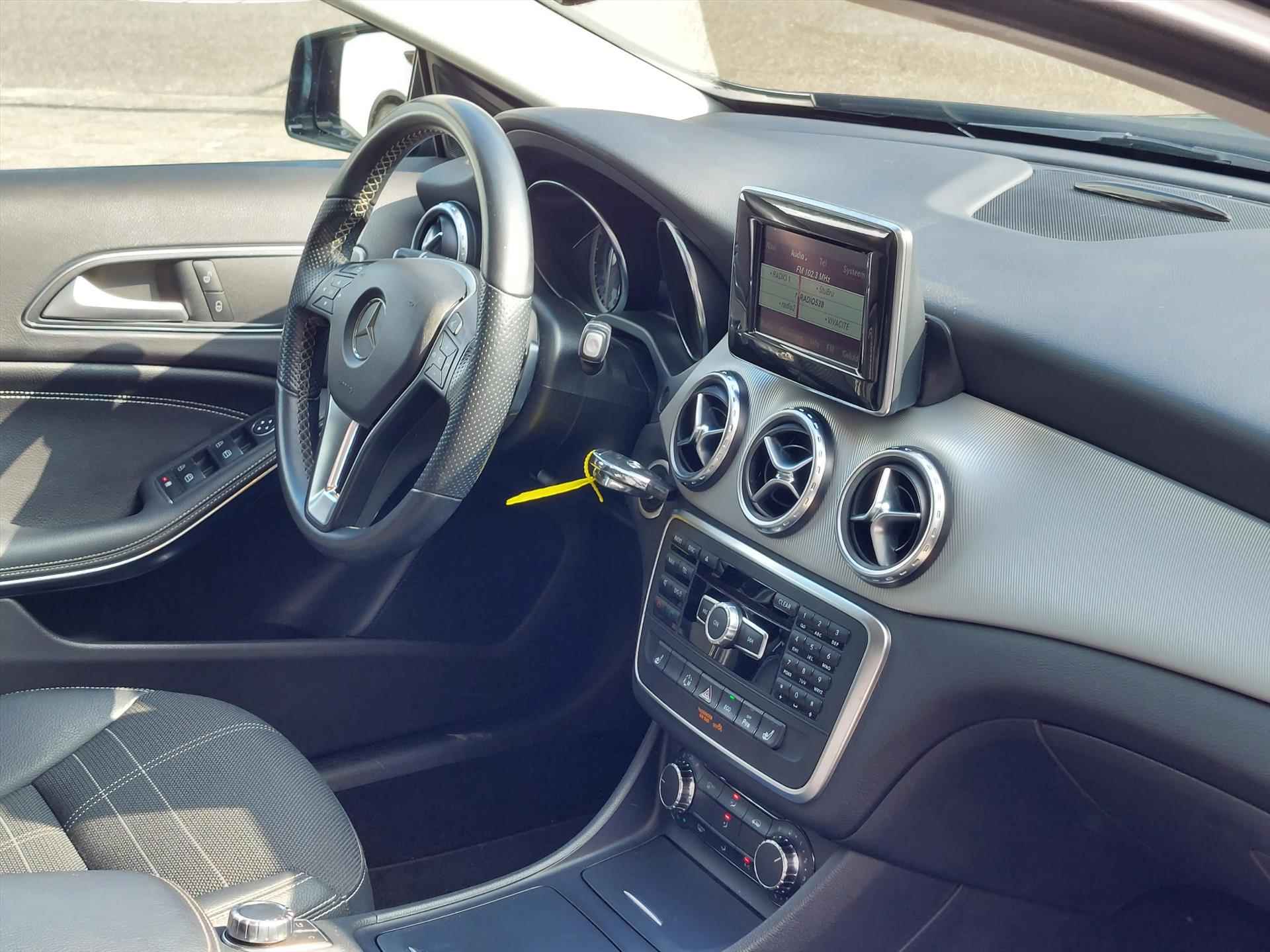 MERCEDES GLA-Klasse 200 Automaat Urban Ambition | Navigatie, Camera, Cruise control, dealeronderhouden, Zeer mooi! - 18/48