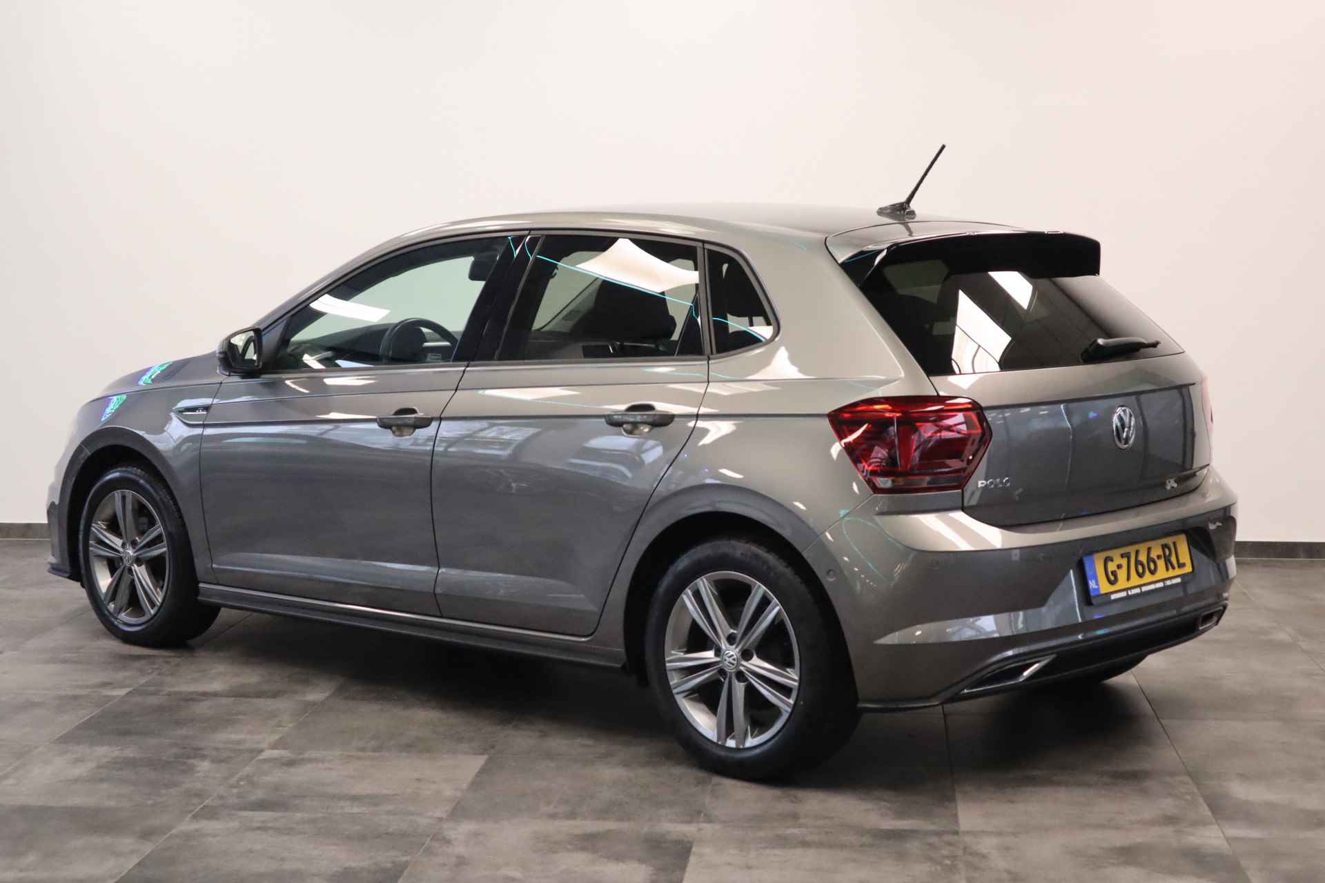 Volkswagen Polo 1.0 TSI Highline Business R Automaat 16-LMV, Navigatie VCP. - 3/23