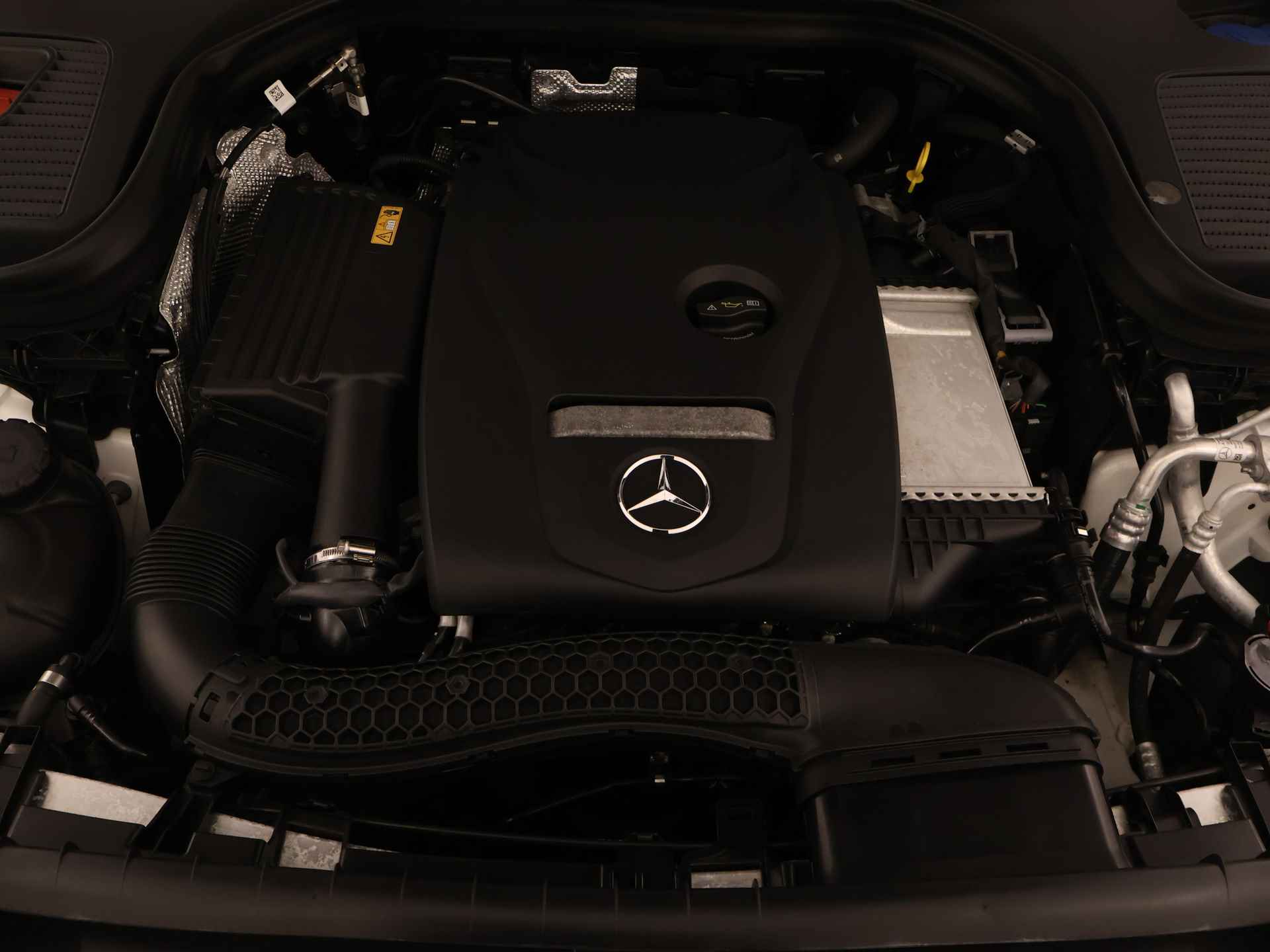 Mercedes-Benz GLC 250 4MATIC Premium Plus AMG | Panoramadak | Trekhaak | Navigatie | Camera | Stoelverwarming | - 42/47