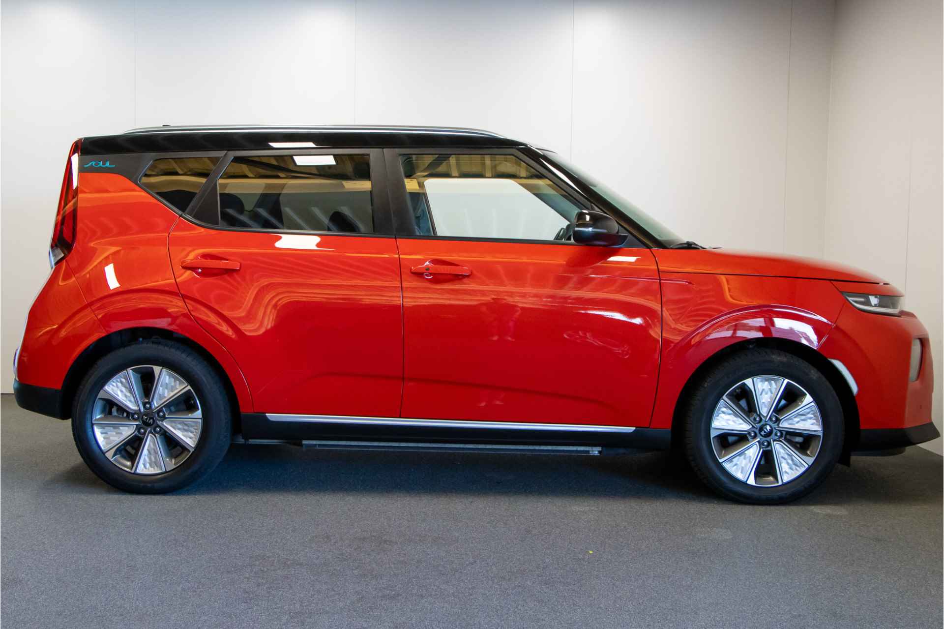 Kia e-Soul DynamicPlusLine 64 kWh - 6/47