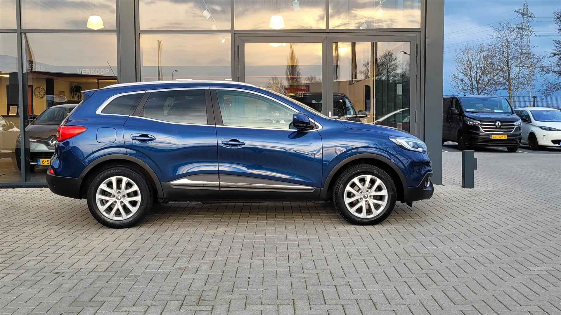 RENAULT Kadjar TCe 130pk Intens / Trekhaak / Panoramadak / Navigatie / Camera - 4/26