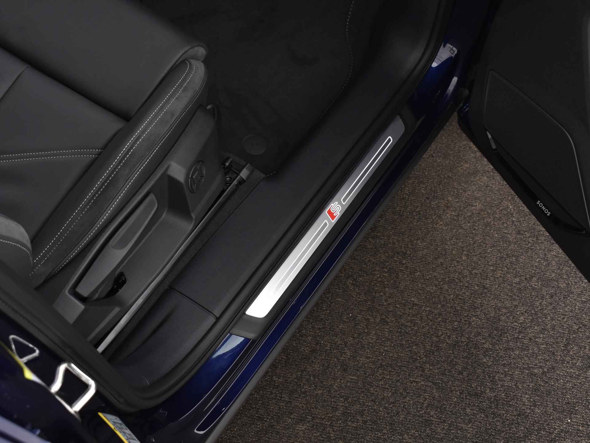 Audi Q3 S edition 45 TFSI e 245 PK · 20'' Velgen · Glazen panorama dak · Lederen bekleding · Assistentiepakket · Sonos · - 15/35