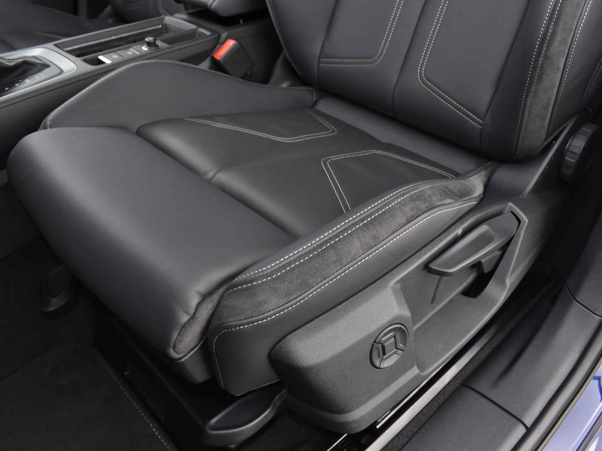 Audi Q3 S edition 45 TFSI e 245 PK · 20'' Velgen · Glazen panorama dak · Lederen bekleding · Assistentiepakket · Sonos · - 16/35