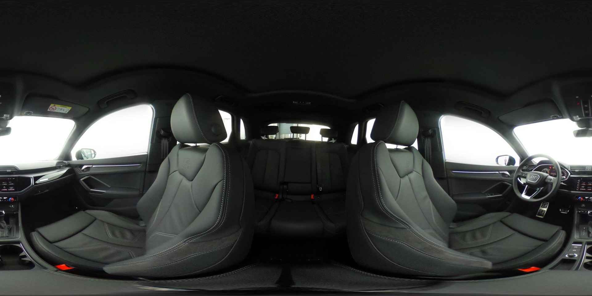 Audi Q3 S edition 45 TFSI e 245 PK · 20'' Velgen · Glazen panorama dak · Lederen bekleding · Assistentiepakket · Sonos · - 35/35