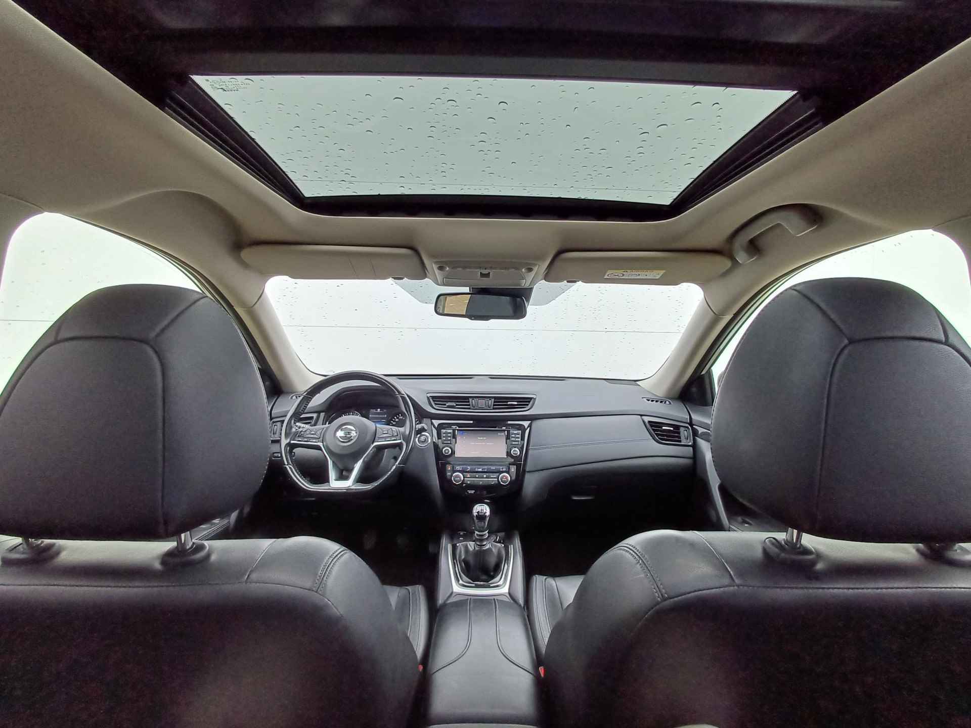 Nissan X-Trail 1.6 DIG-T 163 Tekna Navigatie / Privacy Glass / Panoramadak / Lederen Bekleding  / Elektrische Achterklep / Parkeercamera / Climate Control - 25/48