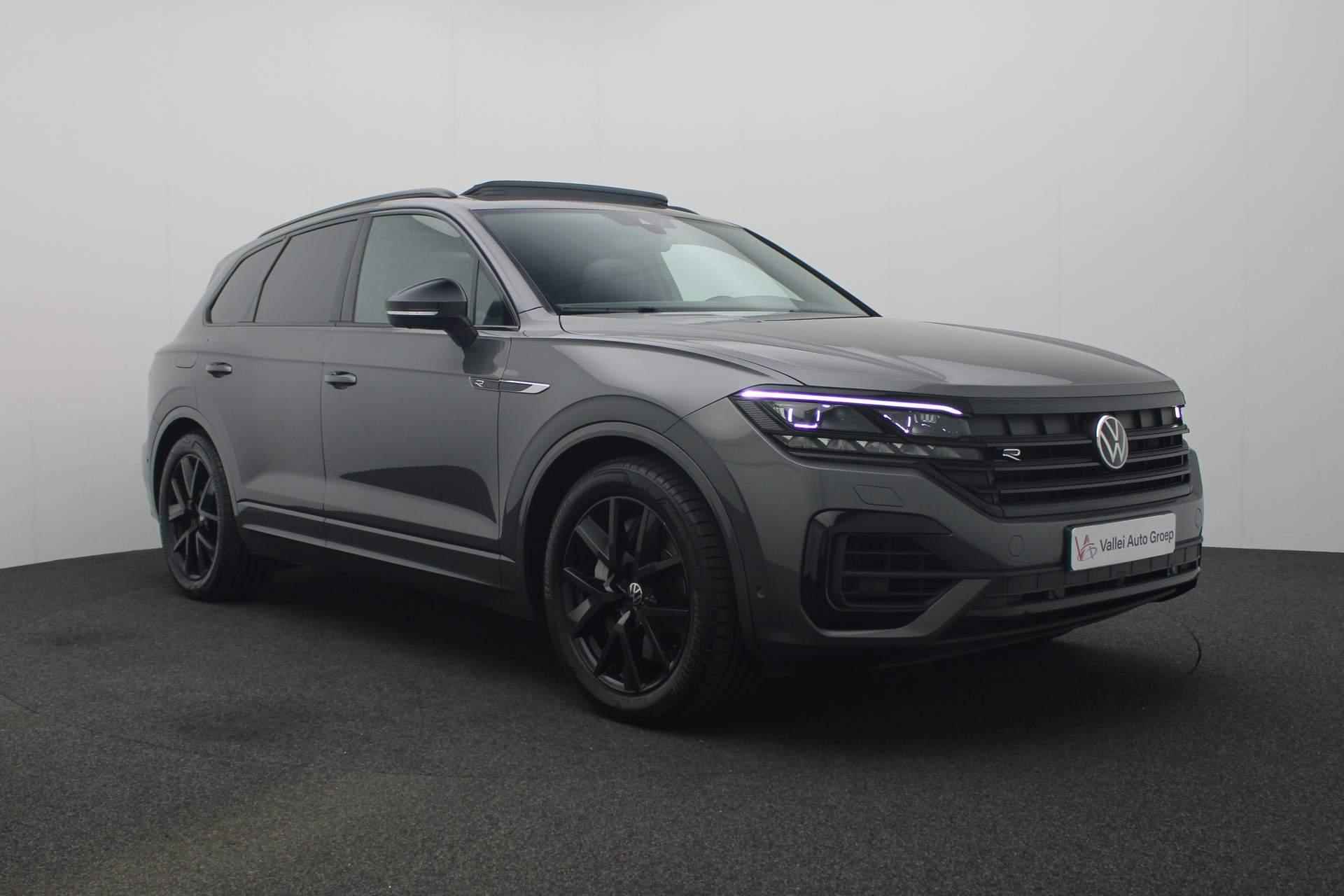 Volkswagen Touareg 3.0 TSi 462PK tiptronic eHybrid 4MOTION R | Pano | Trekhaak | Leder | Luchtvering | 360 Camera | HUD | Geheugenstoel | Stoelventilatie | Massage | Keyless - 44/54