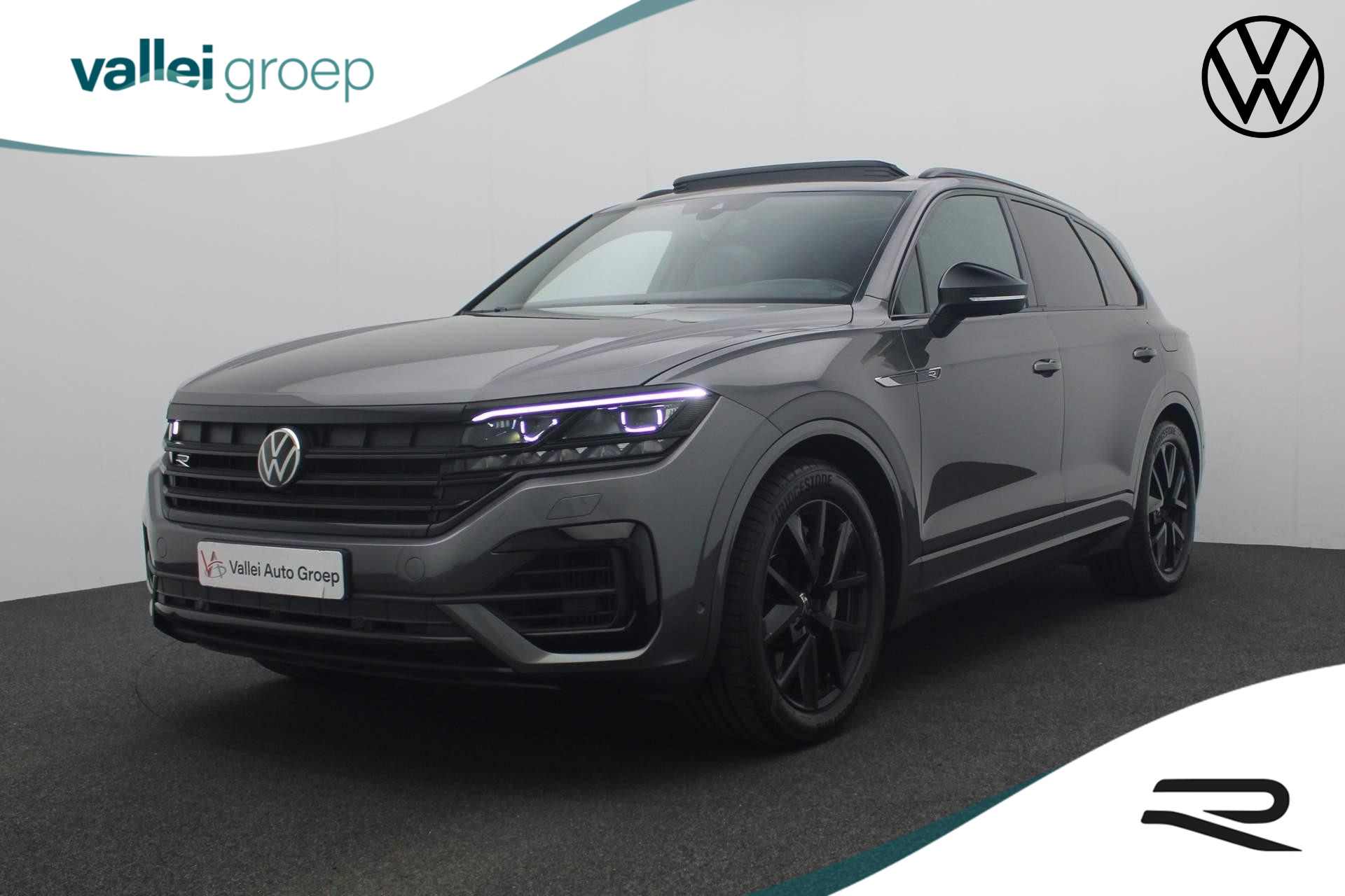 Volkswagen Touareg 3.0 TSi 462PK tiptronic eHybrid 4MOTION R | Pano | Trekhaak | Leder | Luchtvering | 360 Camera | HUD | Geheugenstoel | Stoelventilatie | Massage | Keyless