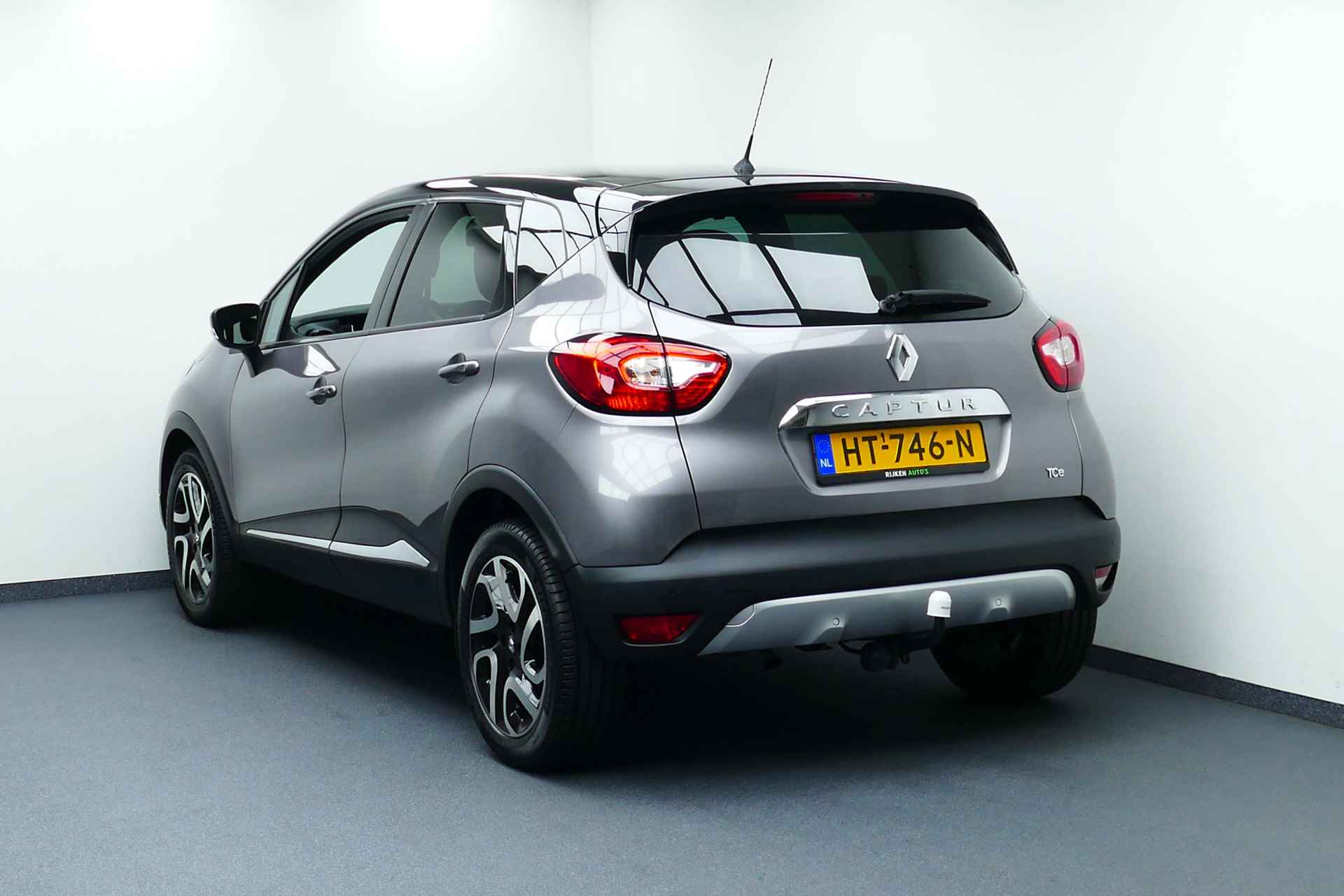 Renault Captur 0.9 TCe Xmod. Zwart Dak, Leer, Stoelverw, Navi, Camera, Clima, 17"LMV, Haak 1200kg - 6/37