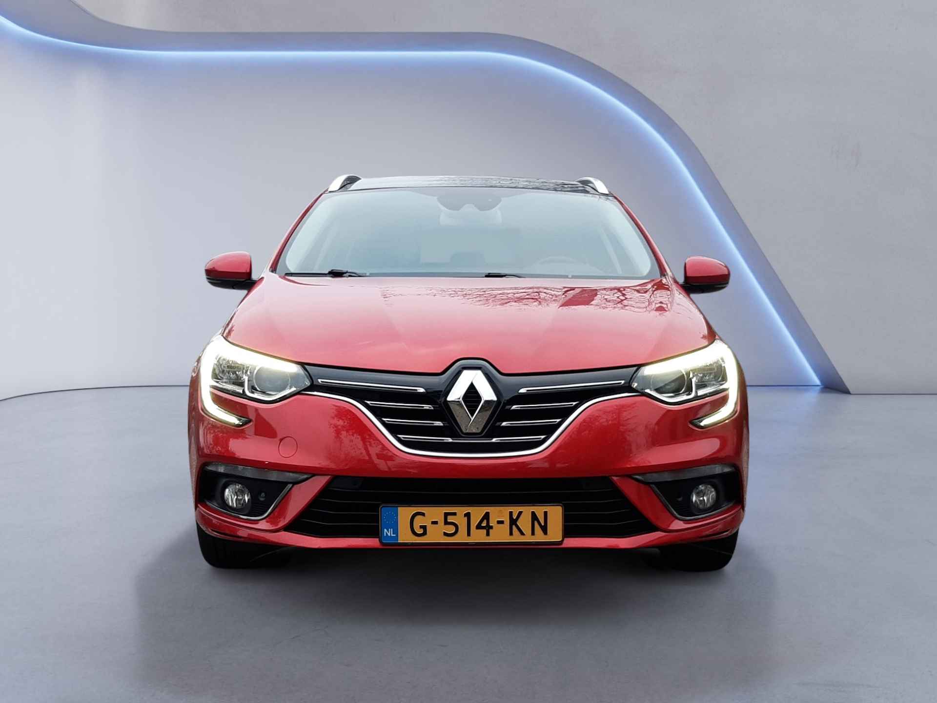 Renault Mégane Estate 1.3 TCe Bose (116 PK) 1e-Eig, Renault-Dealer-Onderh, 12-Mnd-BOVAG, NL-Auto, Leer, Panoramadak, Parelmoer, Navigatie/Apple-Carplay/Android-Auto, Cruisecontrol, Keyless-Entry/Start, Achteruitrijcamera, Parkeersensor Premium-Audio, DAB, Licht-Zicht-Pakket, Lm-Velgen-17Inch, Privacy-Glas - 12/40