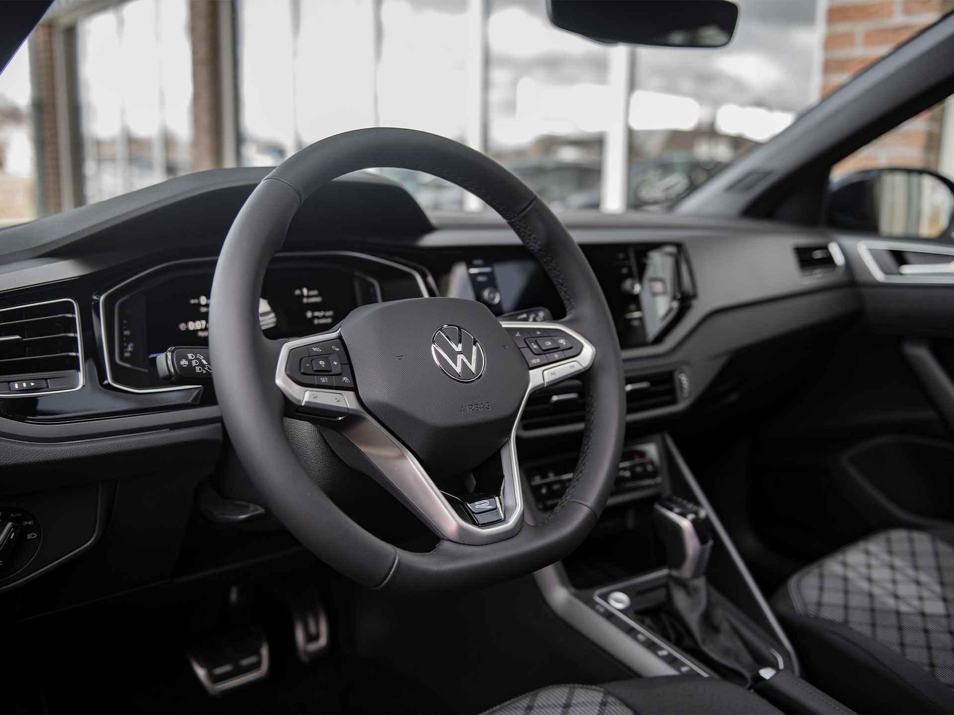Volkswagen Taigo 1.5TSi DSG R-Line Black Style | Matrix IQ LED | Panorama schuif-/kanteldak | Keyless entry & start | Camera | Sperdiff. | Adaptive Cruise Control | Drive Mode select | Trekhaak afn.kogel | Nw.prijs 2023 € 47.630,- - 4/57