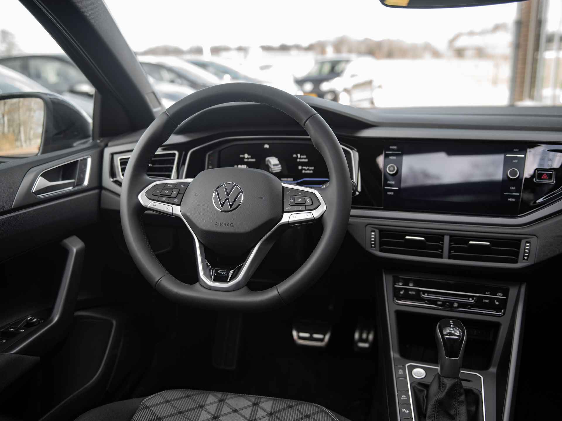 Volkswagen Taigo 1.5TSi DSG R-Line Black Style | Matrix IQ LED | Panorama schuif-/kanteldak | Keyless entry & start | Camera | Sperdiff. | Adaptive Cruise Control | Drive Mode select | Trekhaak afn.kogel | Nw.prijs 2023 € 47.630,- - 7/57