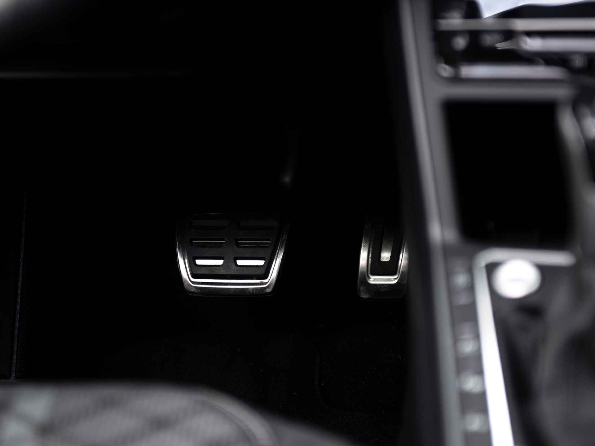 Volkswagen Taigo 1.5TSi DSG R-Line Black Style | Matrix IQ LED | Panorama schuif-/kanteldak | Keyless entry & start | Camera | Sperdiff. | Adaptive Cruise Control | Drive Mode select | Trekhaak afn.kogel | Nw.prijs 2023 € 47.630,- - 51/57