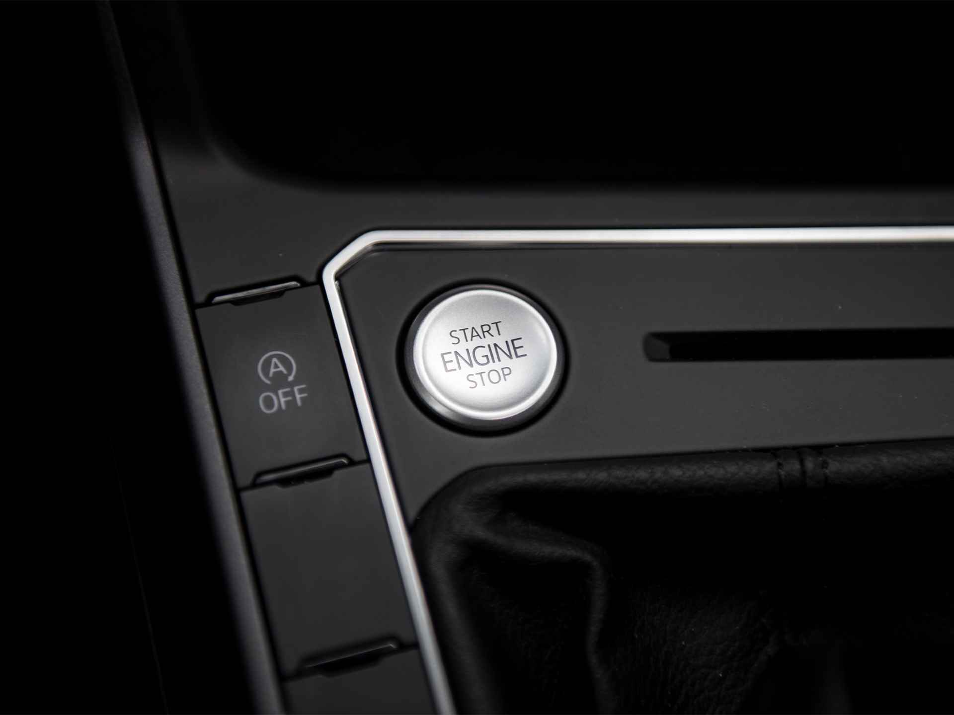 Volkswagen Taigo 1.5TSi DSG R-Line Black Style | Matrix IQ LED | Panorama schuif-/kanteldak | Keyless entry & start | Camera | Sperdiff. | Adaptive Cruise Control | Drive Mode select | Trekhaak afn.kogel | Nw.prijs 2023 € 47.630,- - 53/57