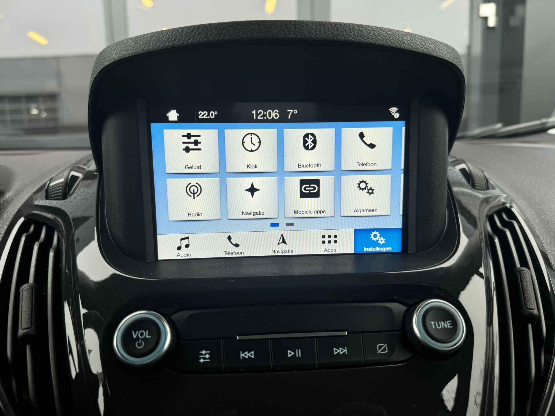 Ford TOURNEO COURIER 1.0 Titanium Airco|Stoelverwarming|Navi|Cruisecontrol|Camera|Apple carplay - 21/35