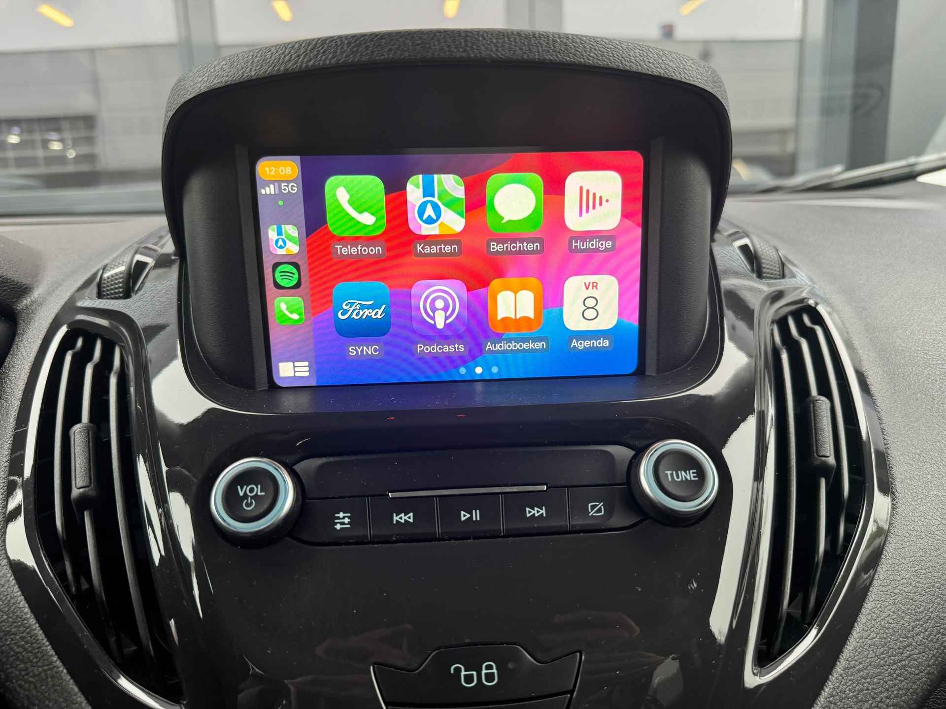 Ford TOURNEO COURIER 1.0 Titanium Airco|Stoelverwarming|Navi|Cruisecontrol|Camera|Apple carplay - 25/35