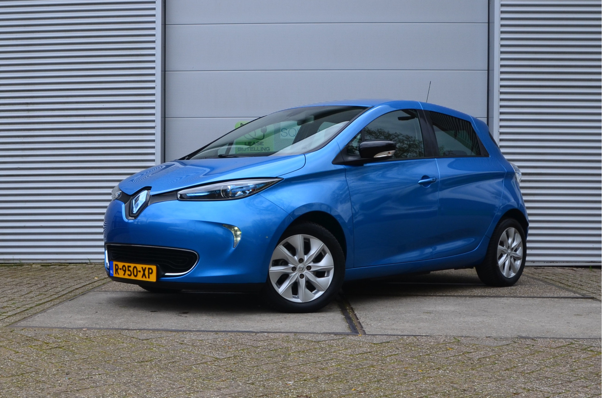 Renault ZOE R240 Intens 22 kWh (ex Accu) 2.000,- Subsidie! MARGE rijklaar prijs bij viaBOVAG.nl