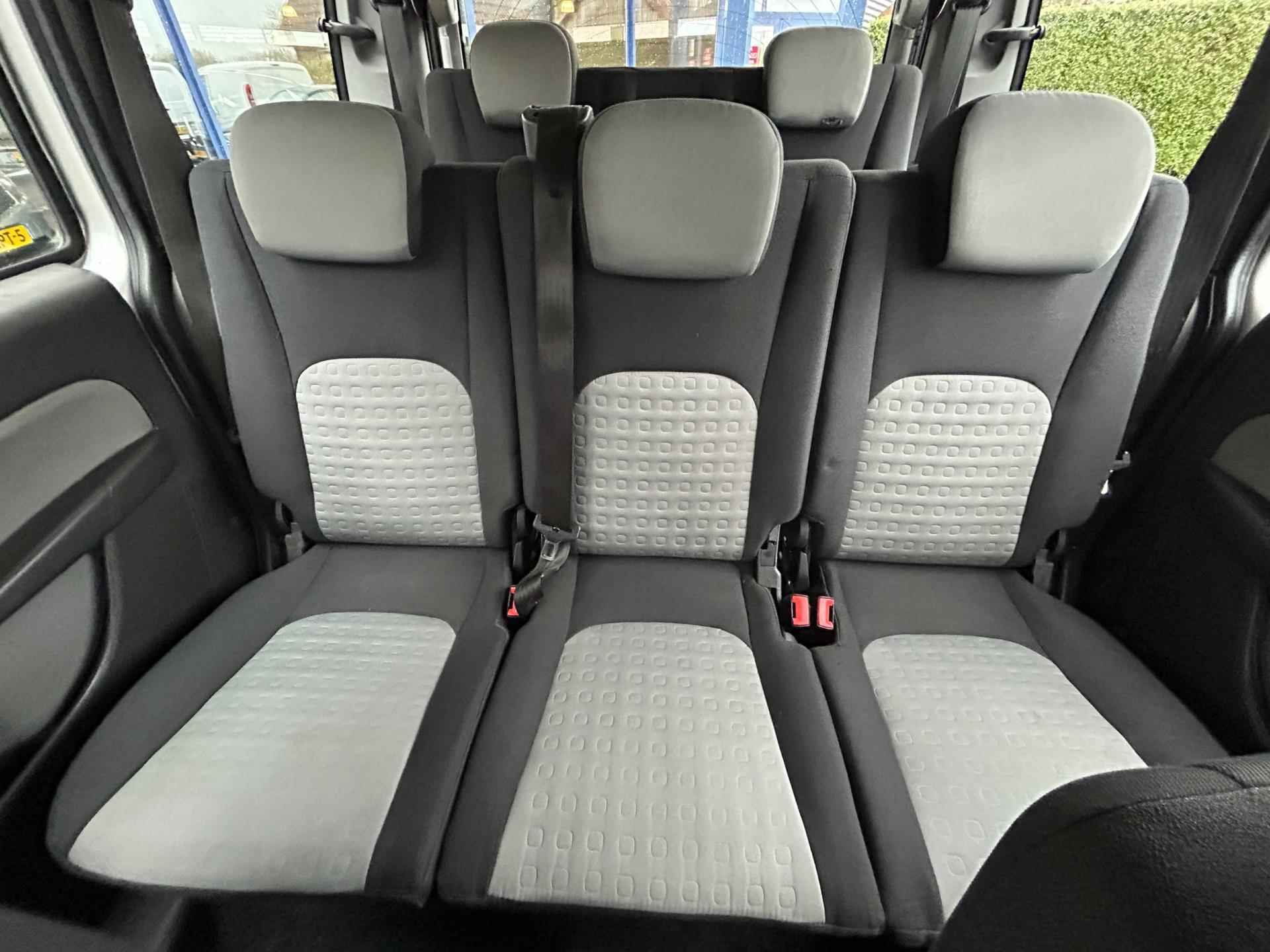 Fiat Doblò 1.4 Family Plus 7 Pers! Airco Schuifdeuren Elek.Pakket Trekhaak Nieuwe APK Nette Staat! - 17/19