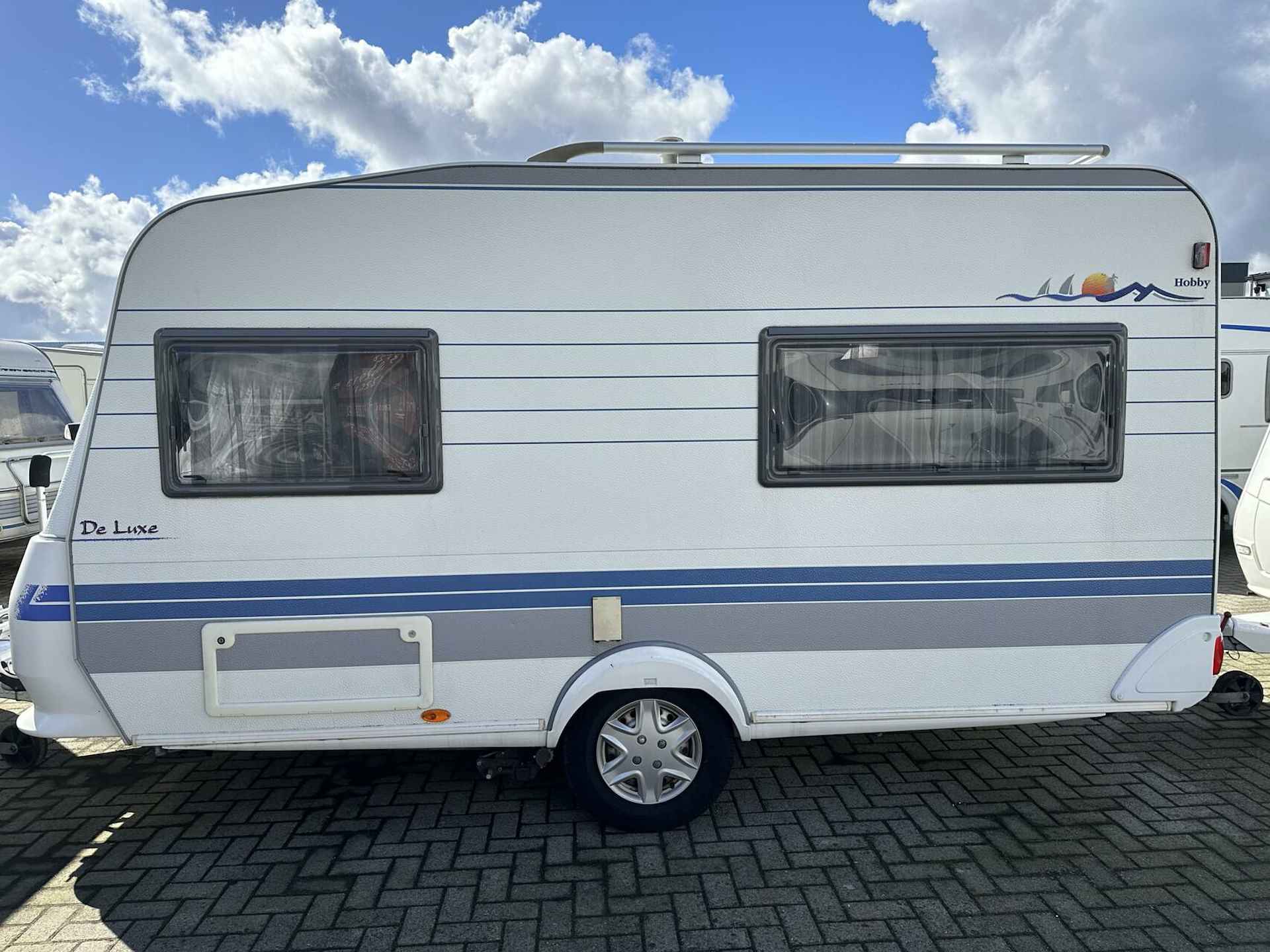 HOBBY DE LUXE 400 SF DWARSBED + MOVER + LUIFEL + FIETSENREK - 6/19