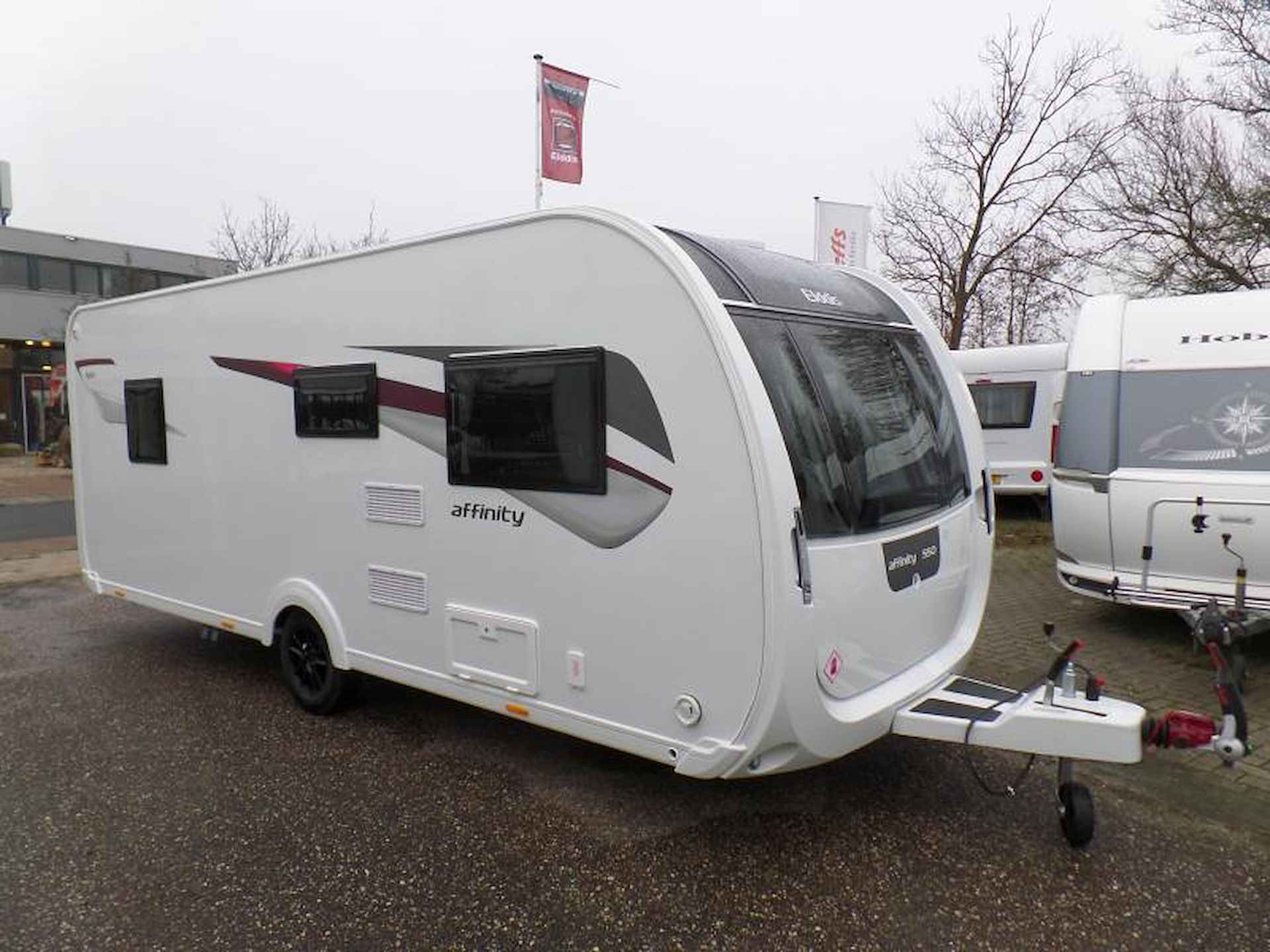 Elddis Affinity 550 Eilandbed model 2025 - 4/15